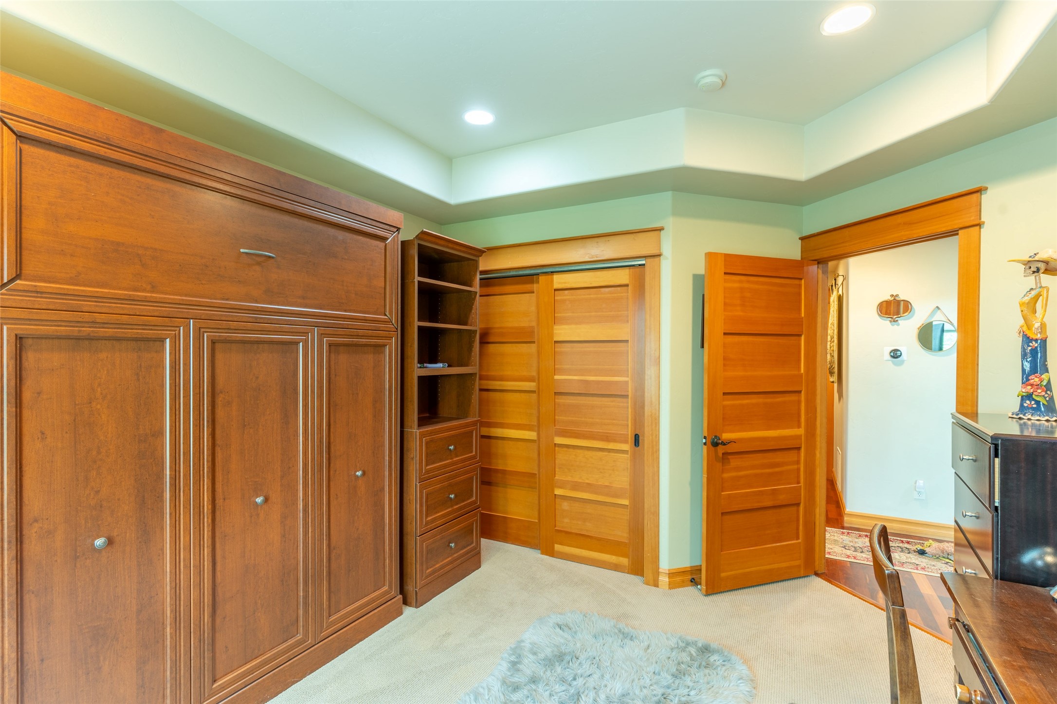 645 Woodland Place 9