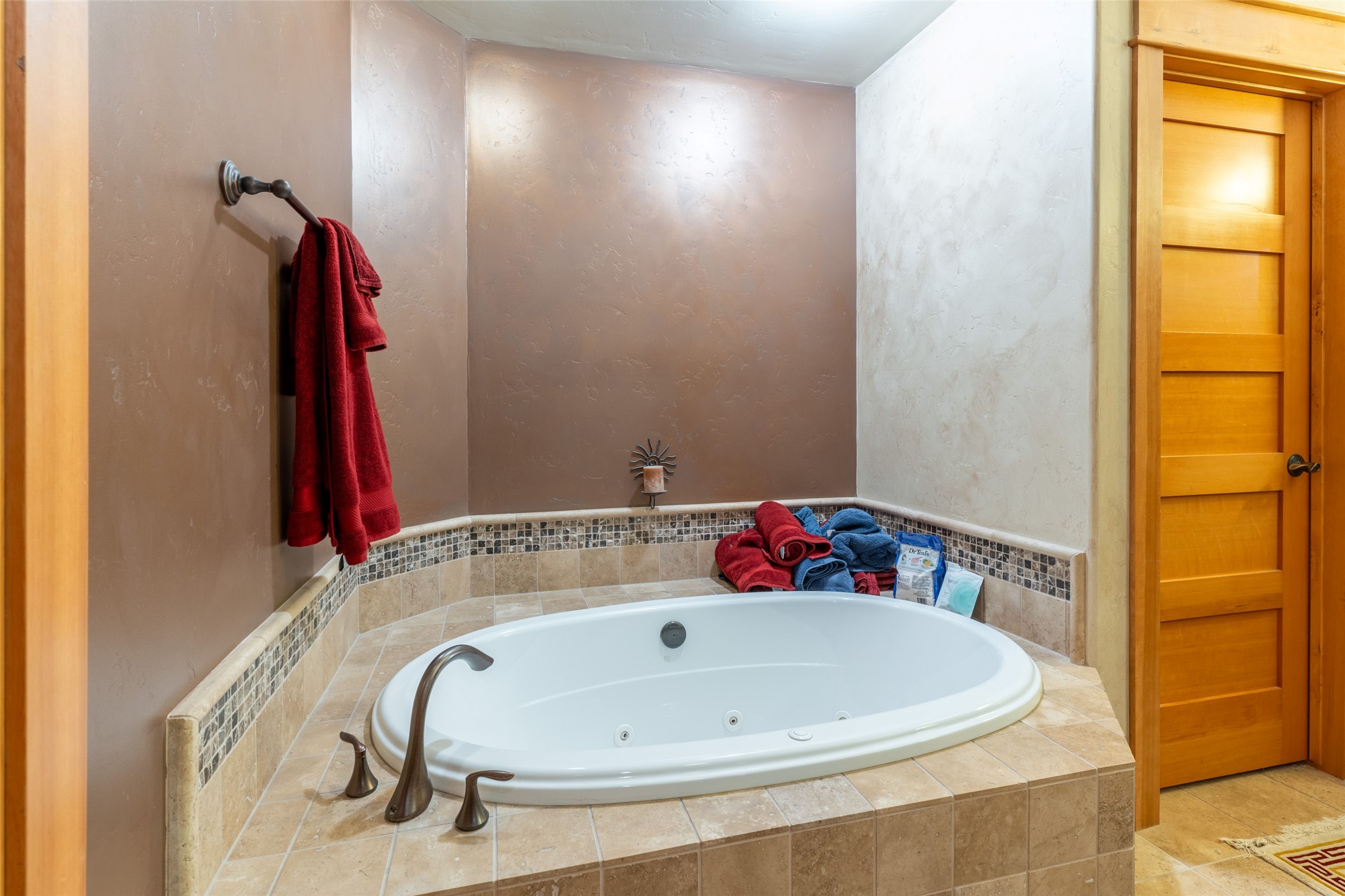 645 Woodland Place 9