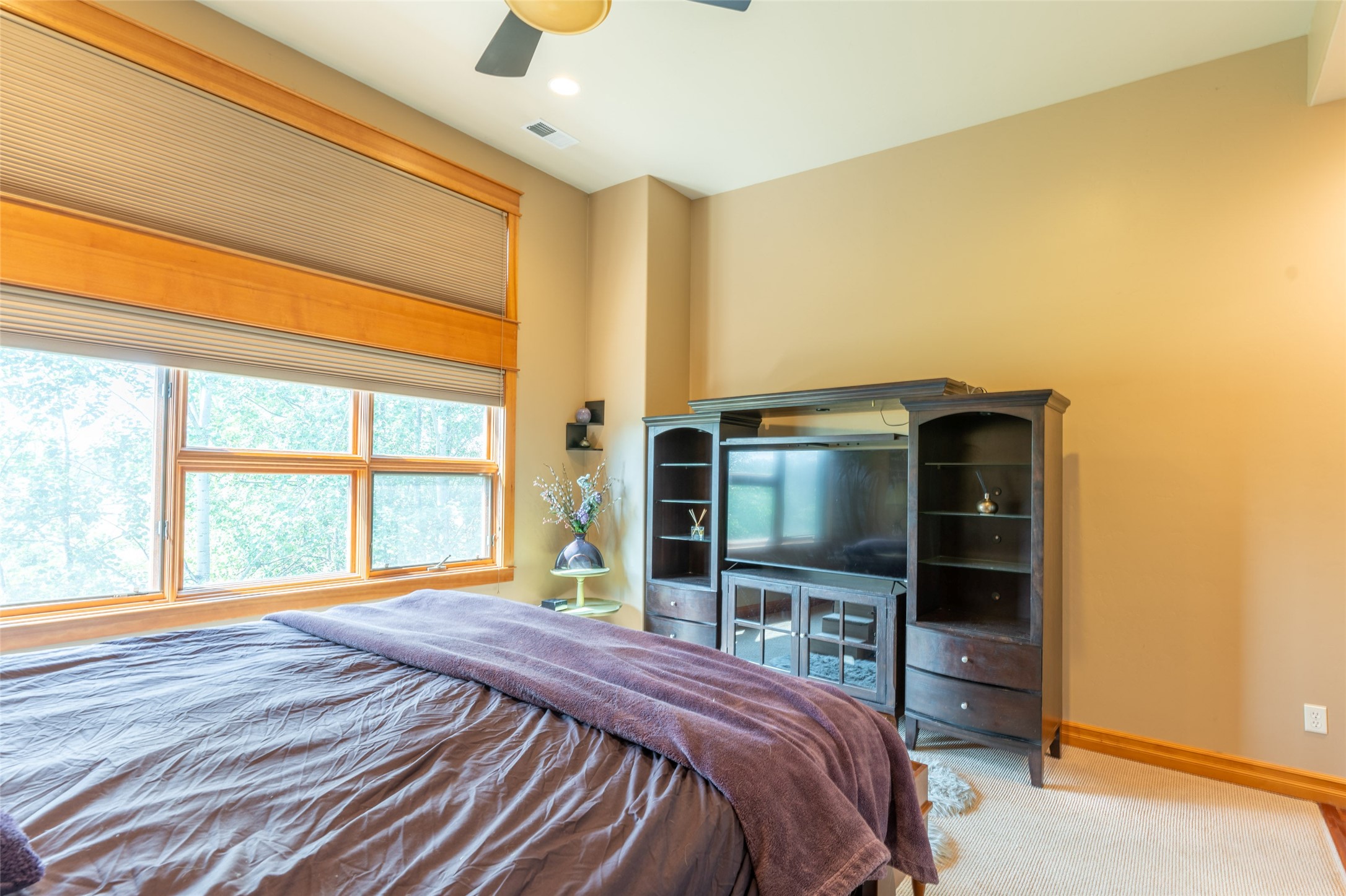 645 Woodland Place 9