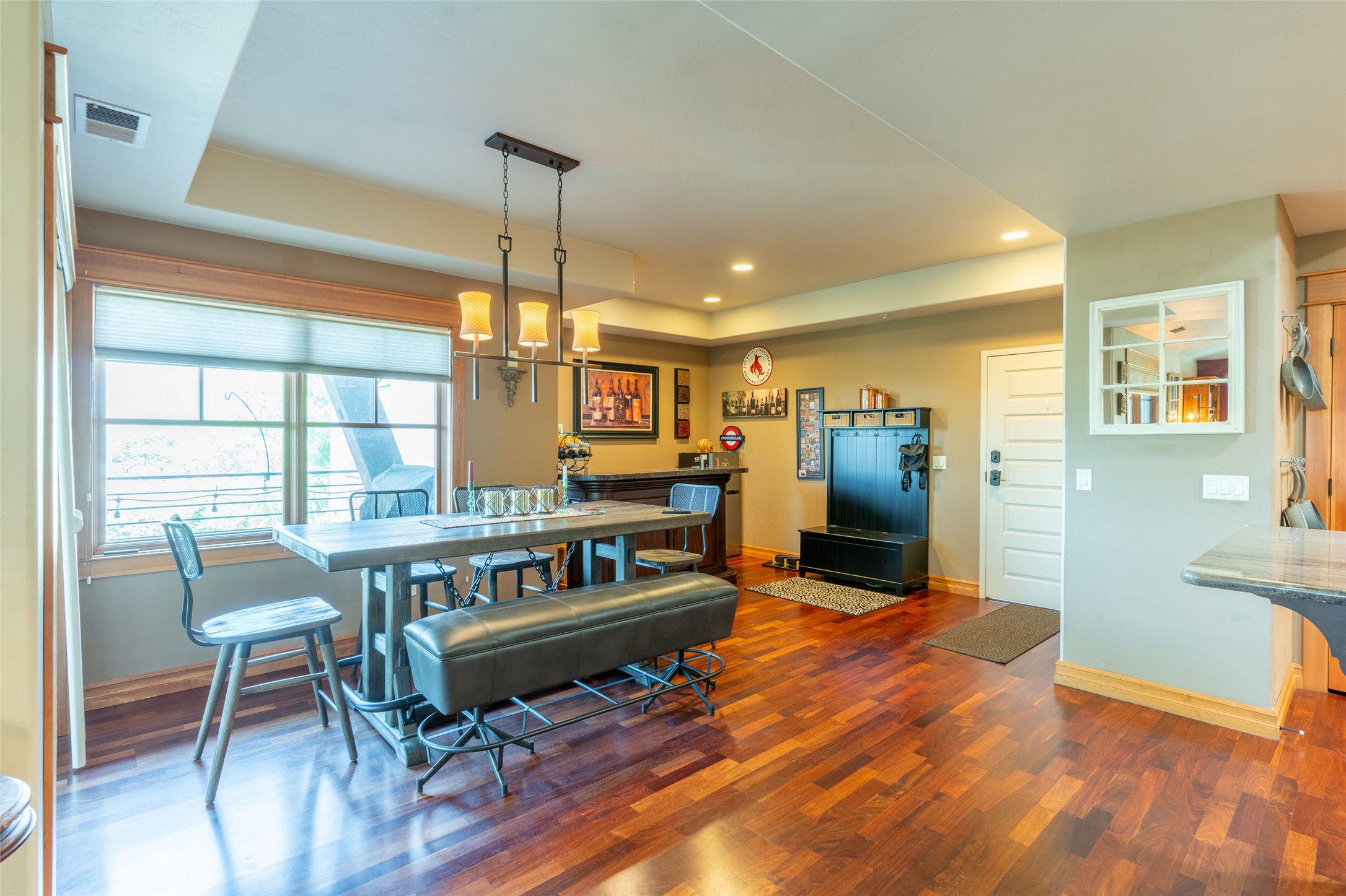 645 Woodland Place 9