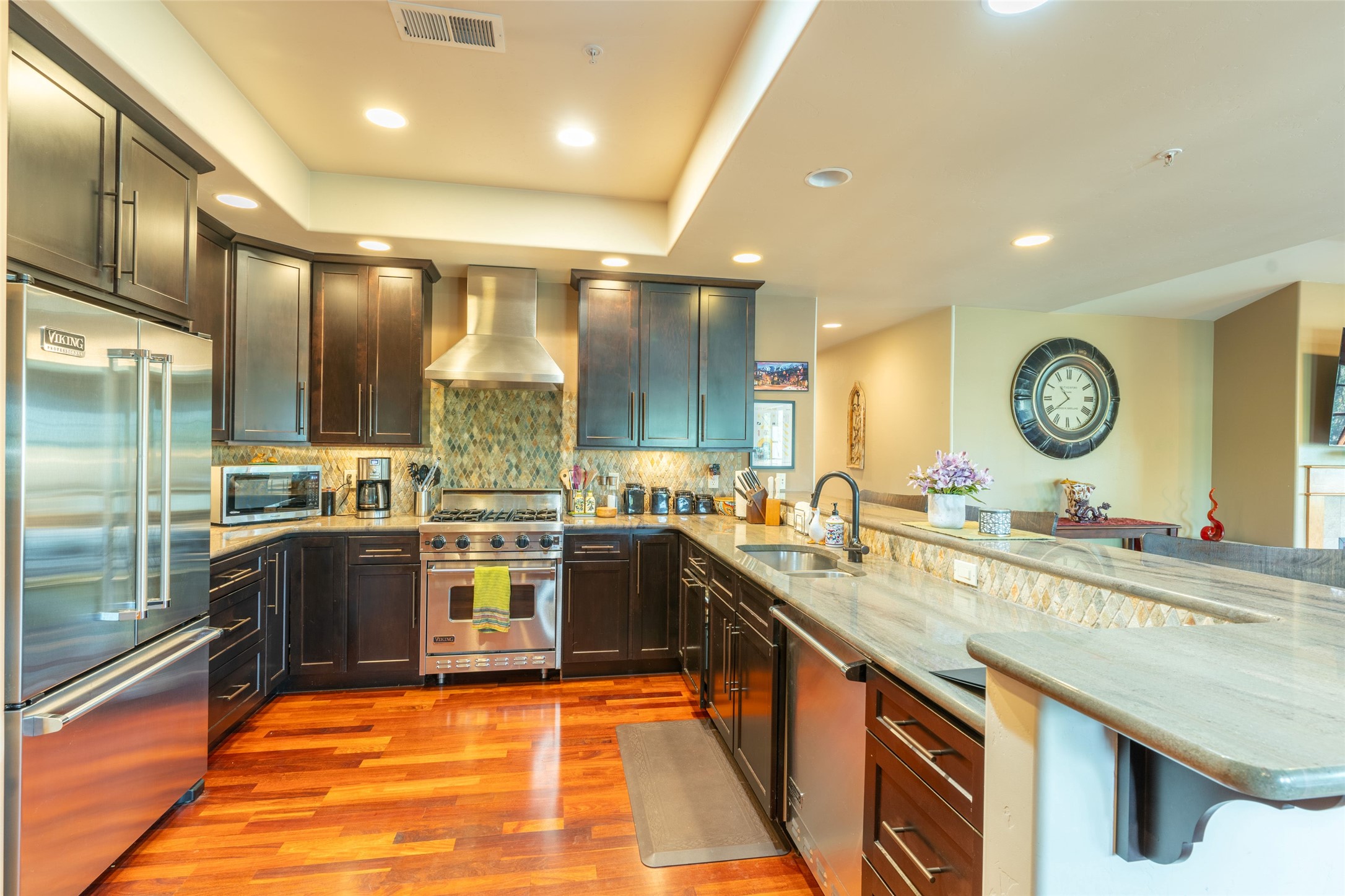 645 Woodland Place 9