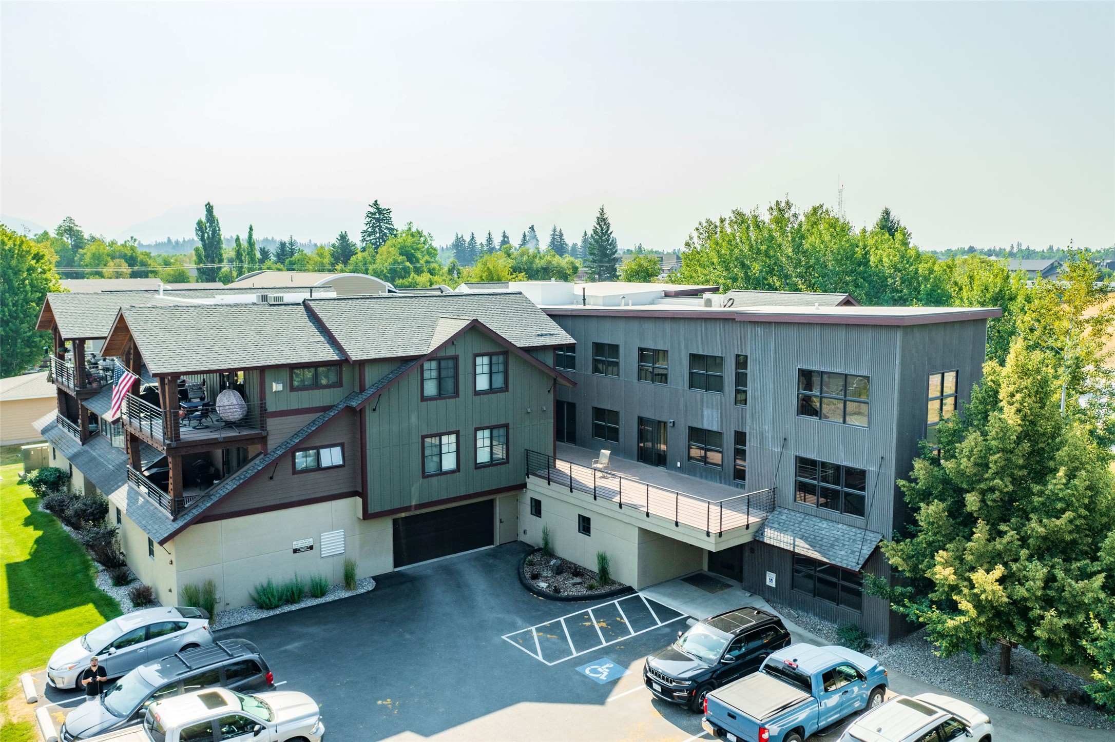 645 Woodland Place 9