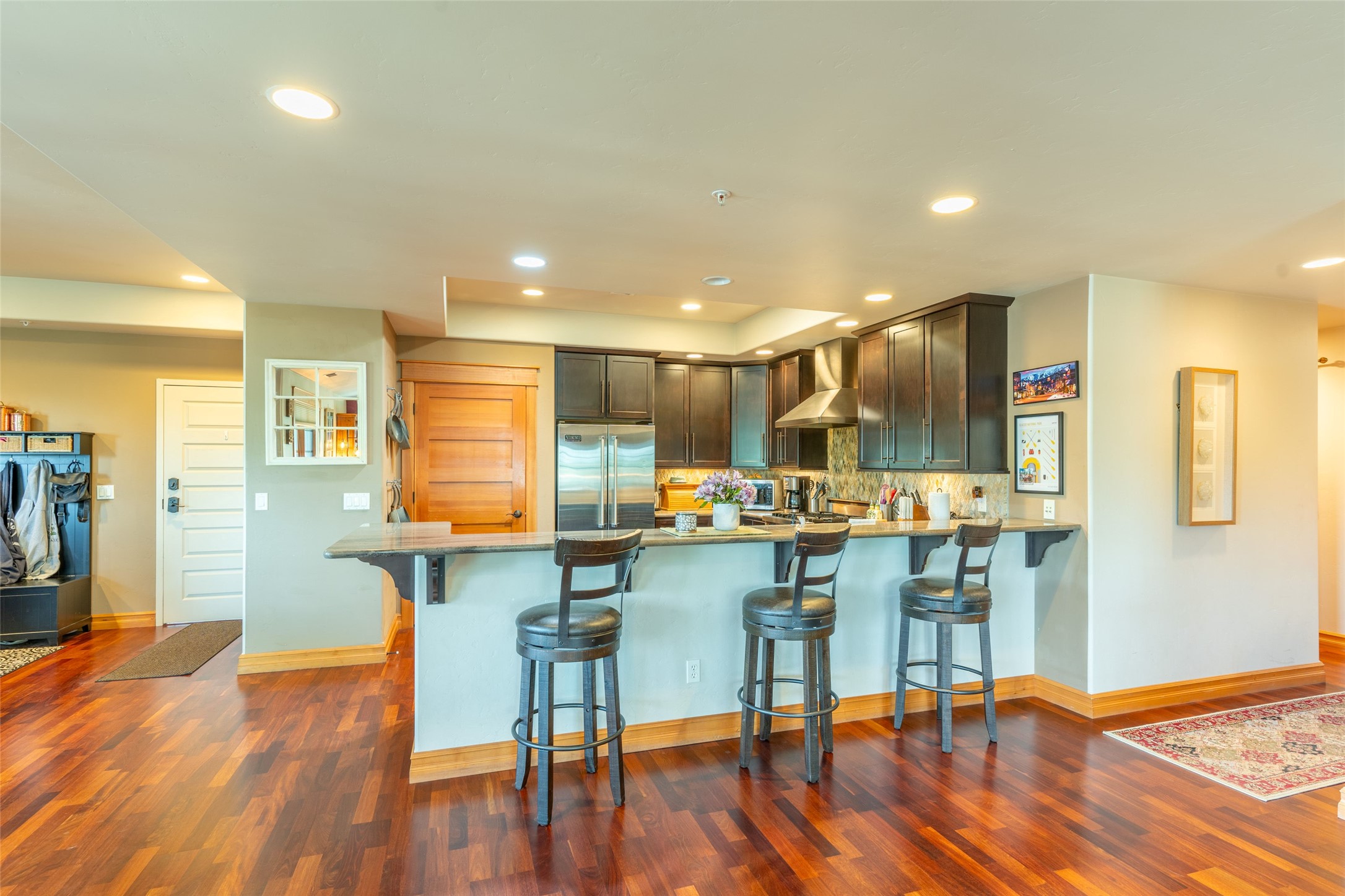 645 Woodland Place 9