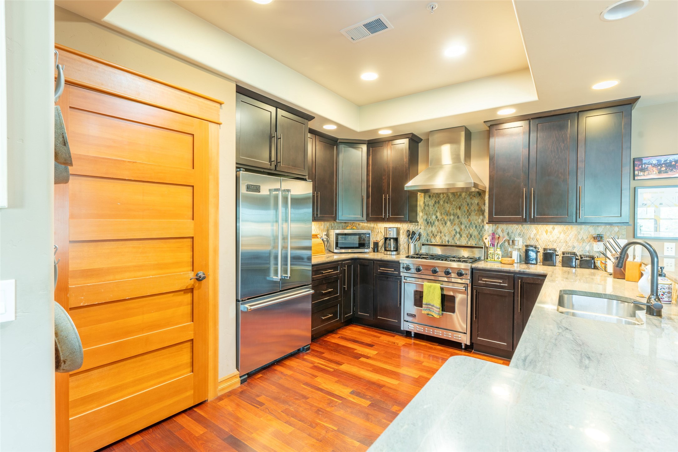 645 Woodland Place 9