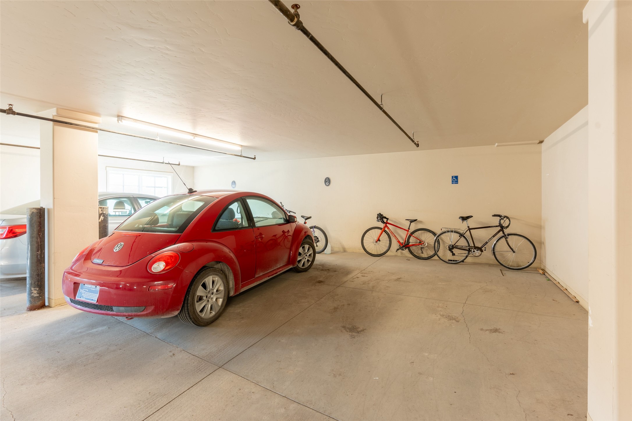 645 Woodland Place 9