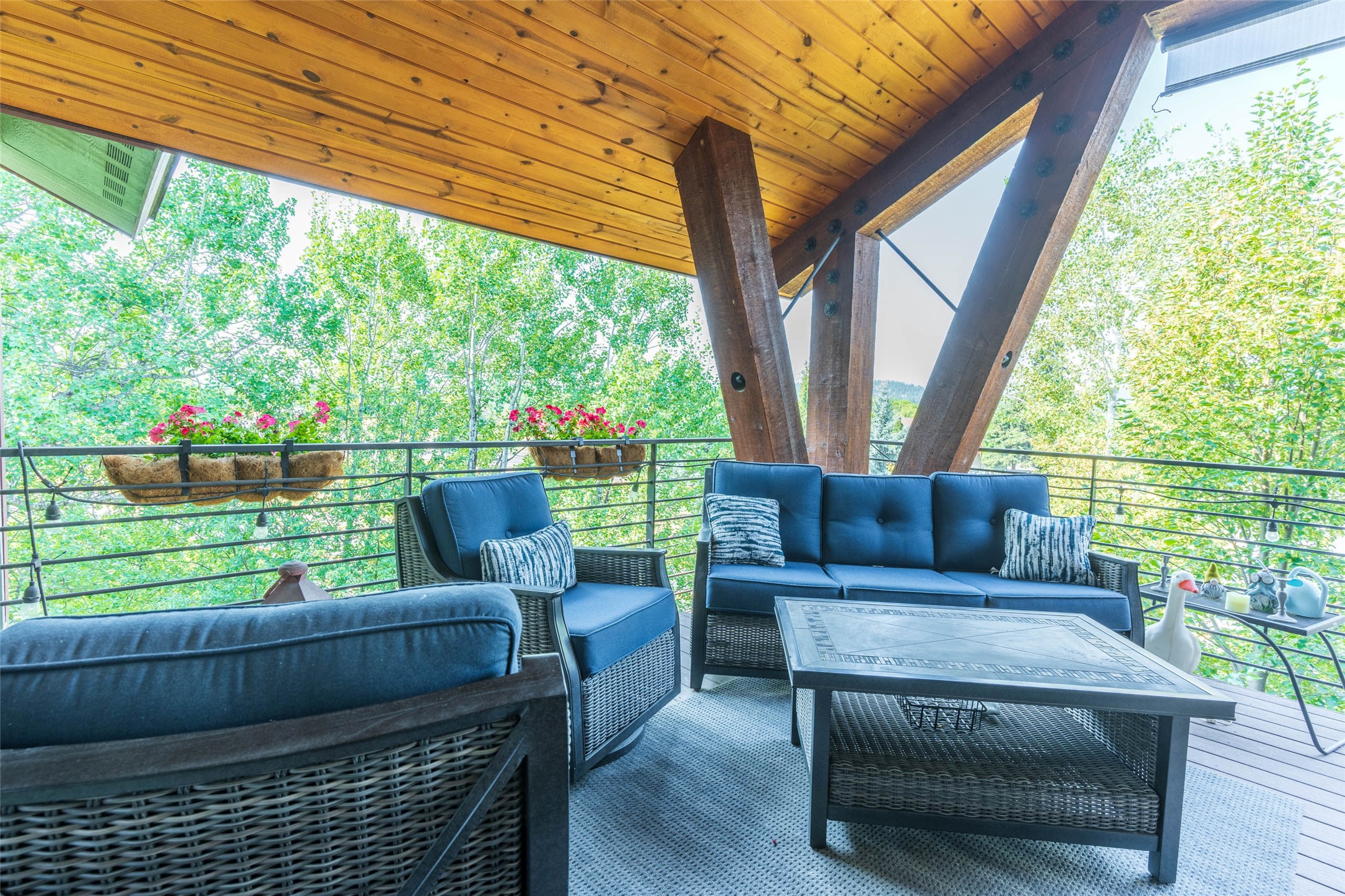 645 Woodland Place 9