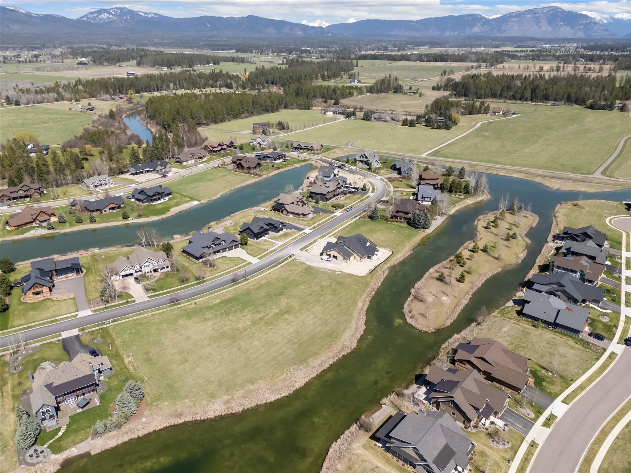 3059 River Lakes Drive