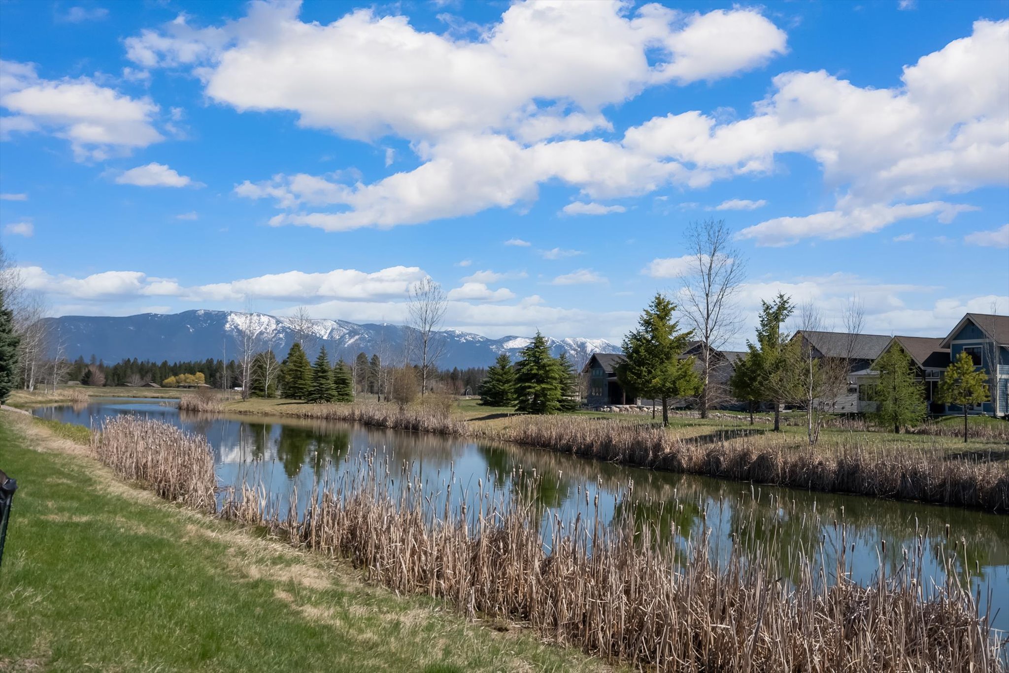 3059 River Lakes Drive