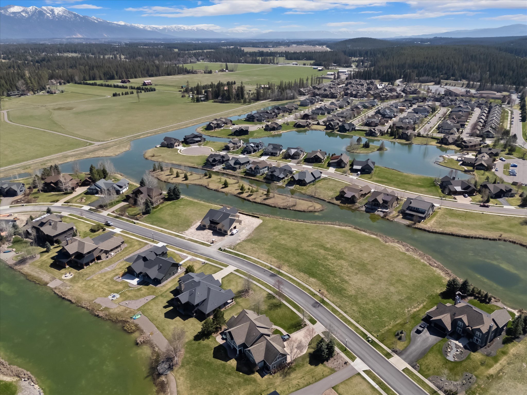 3059 River Lakes Drive