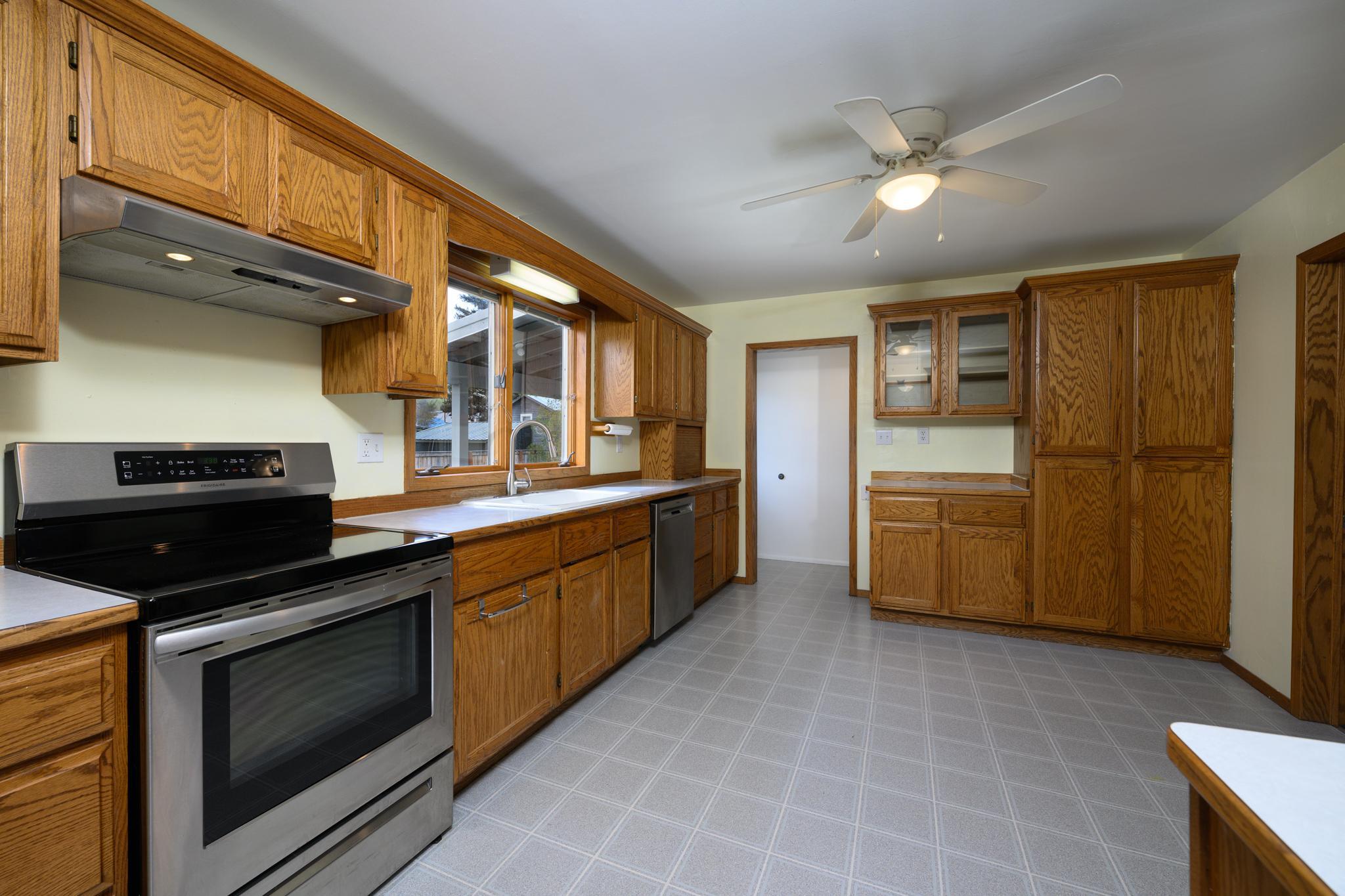 119 4th Street E