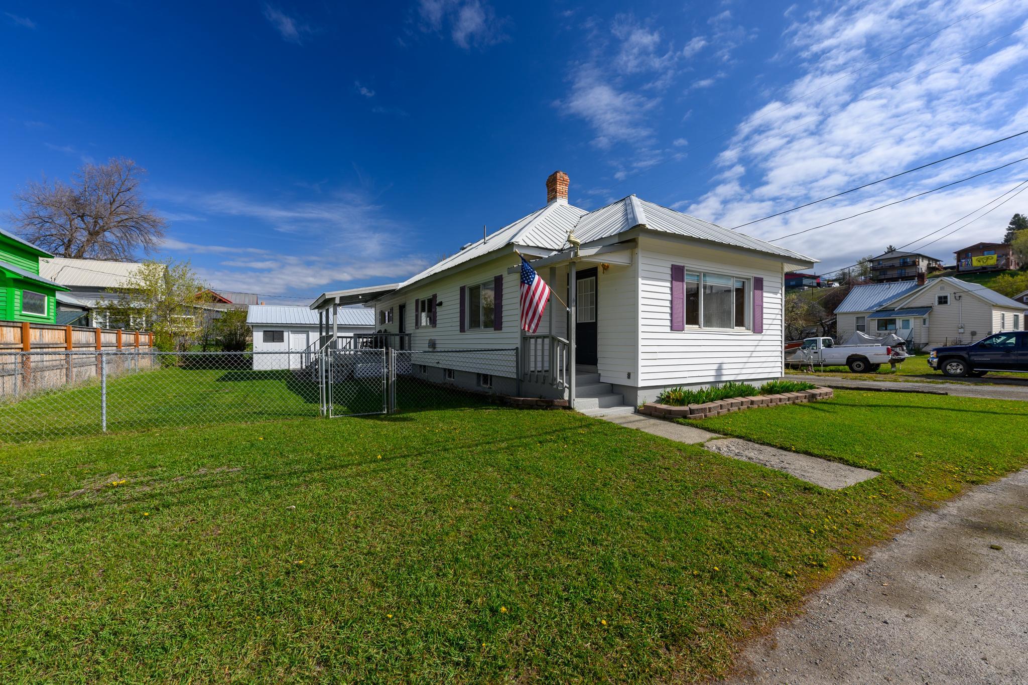 119 4th Street E