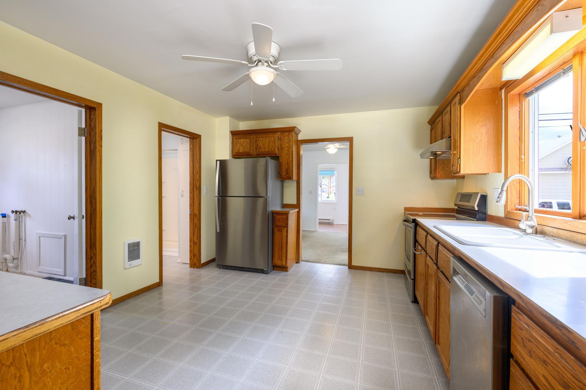 119 4th Street E
