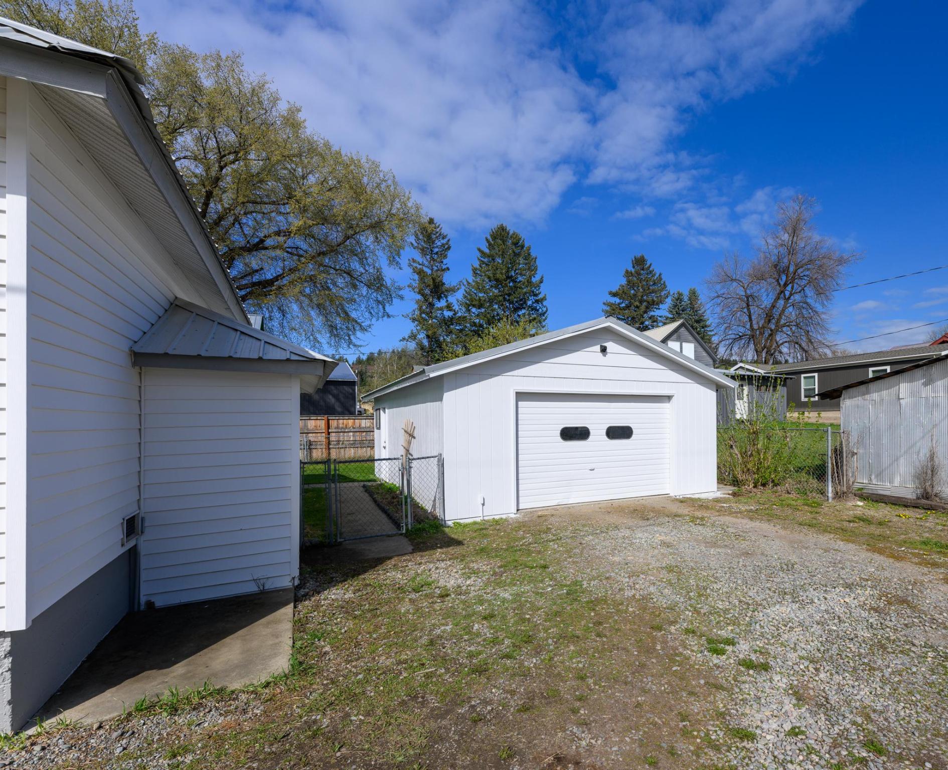 119 4th Street E