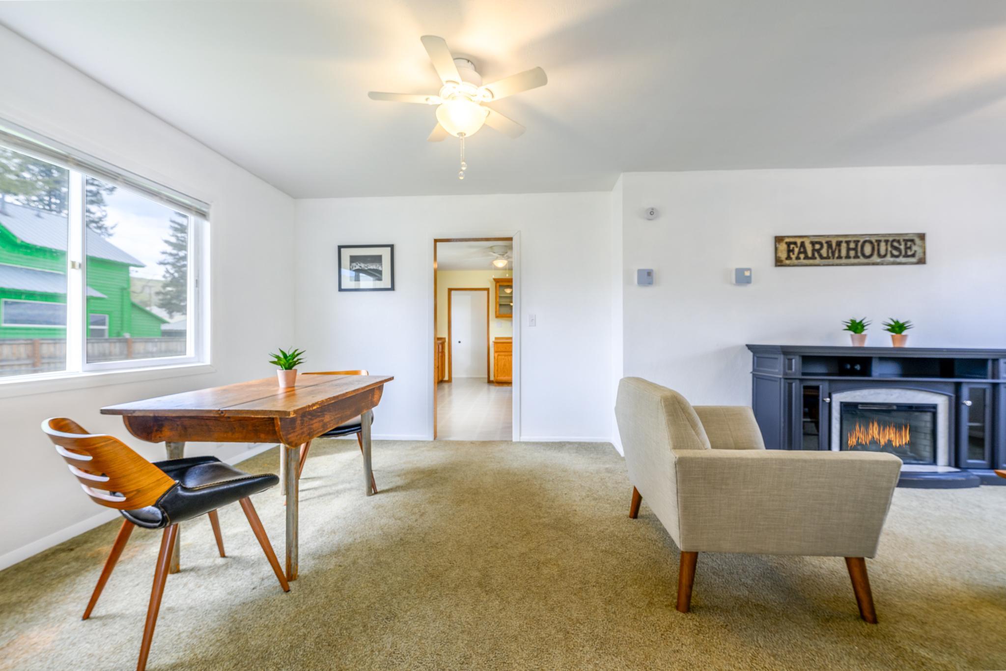 119 4th Street E