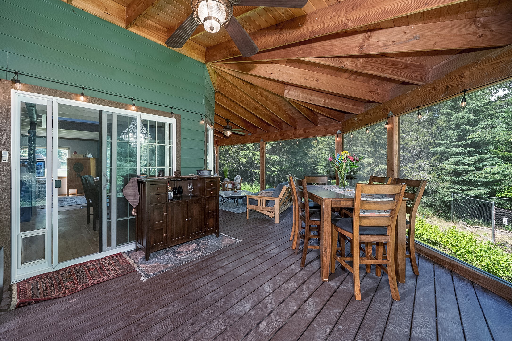 2075 Lion Mountain Loop Road