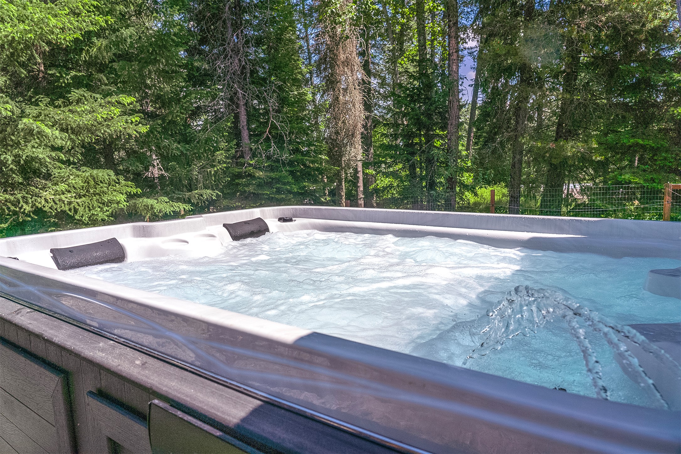 2075 Lion Mountain Loop Road