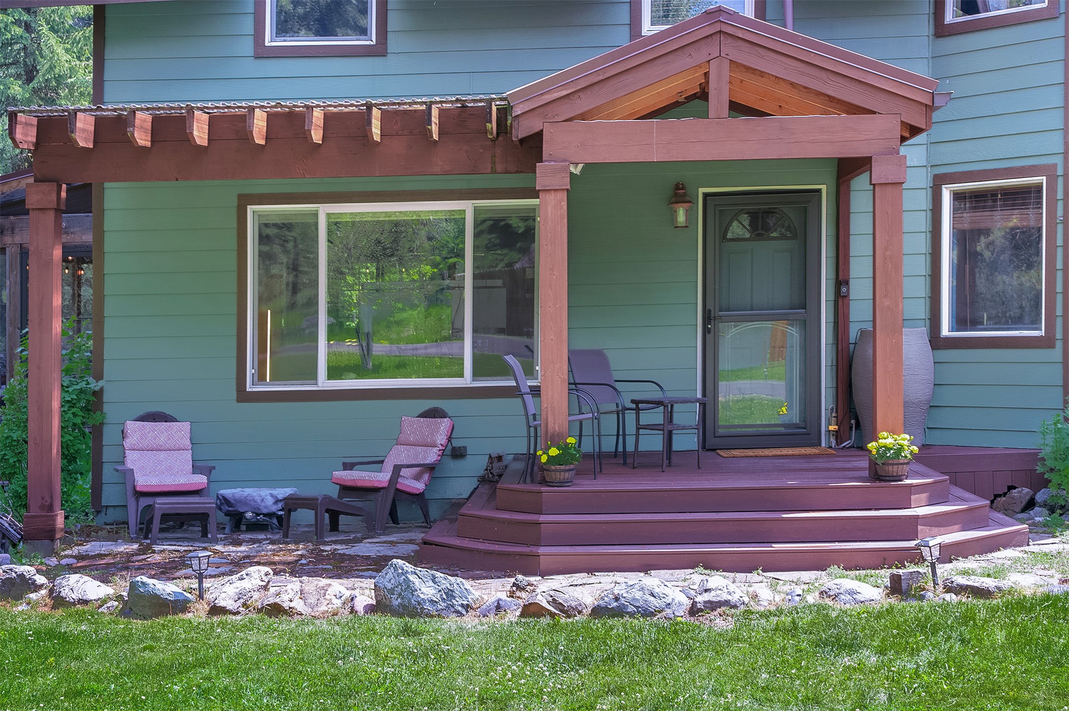 2075 Lion Mountain Loop Road