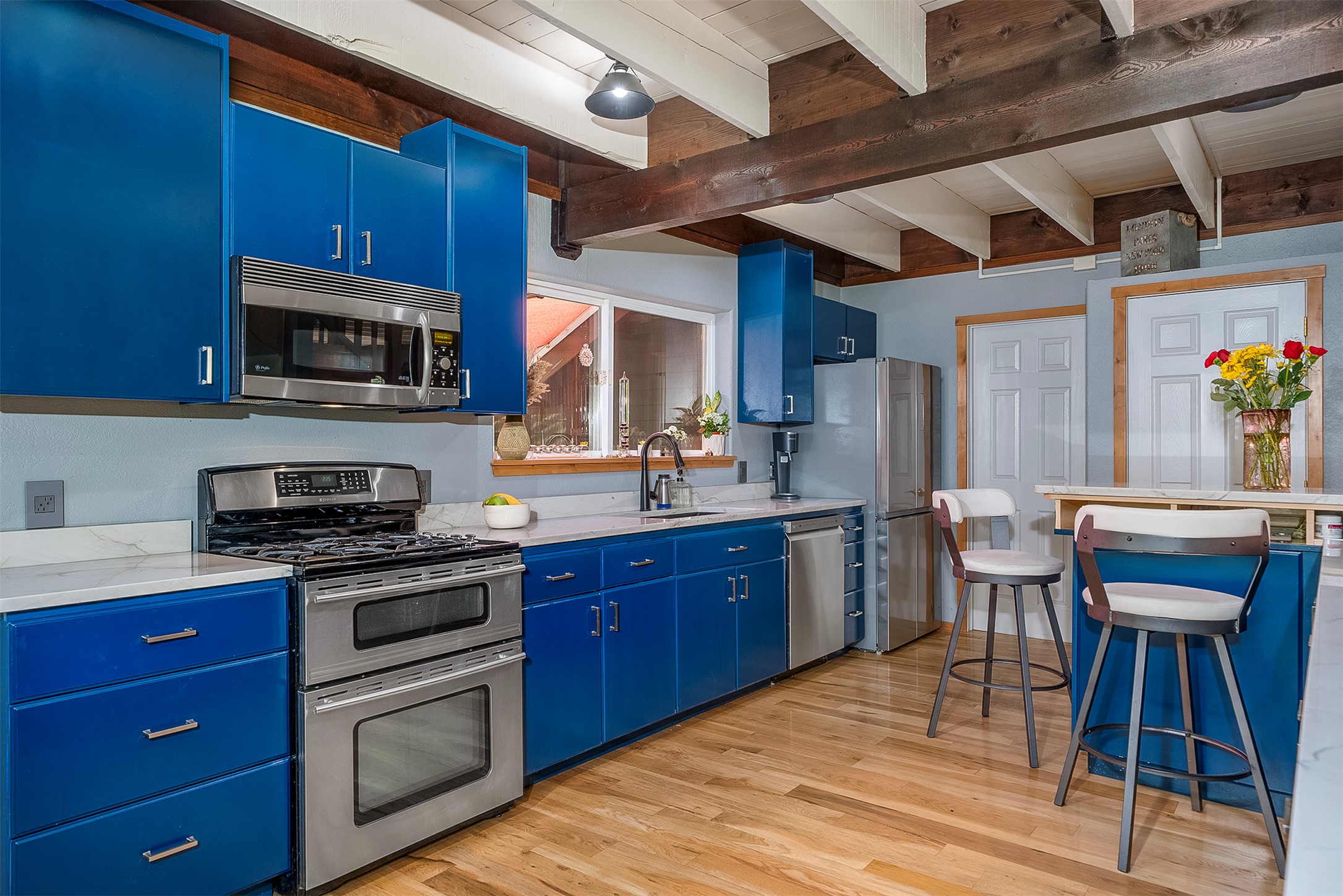 2075 Lion Mountain Loop Road