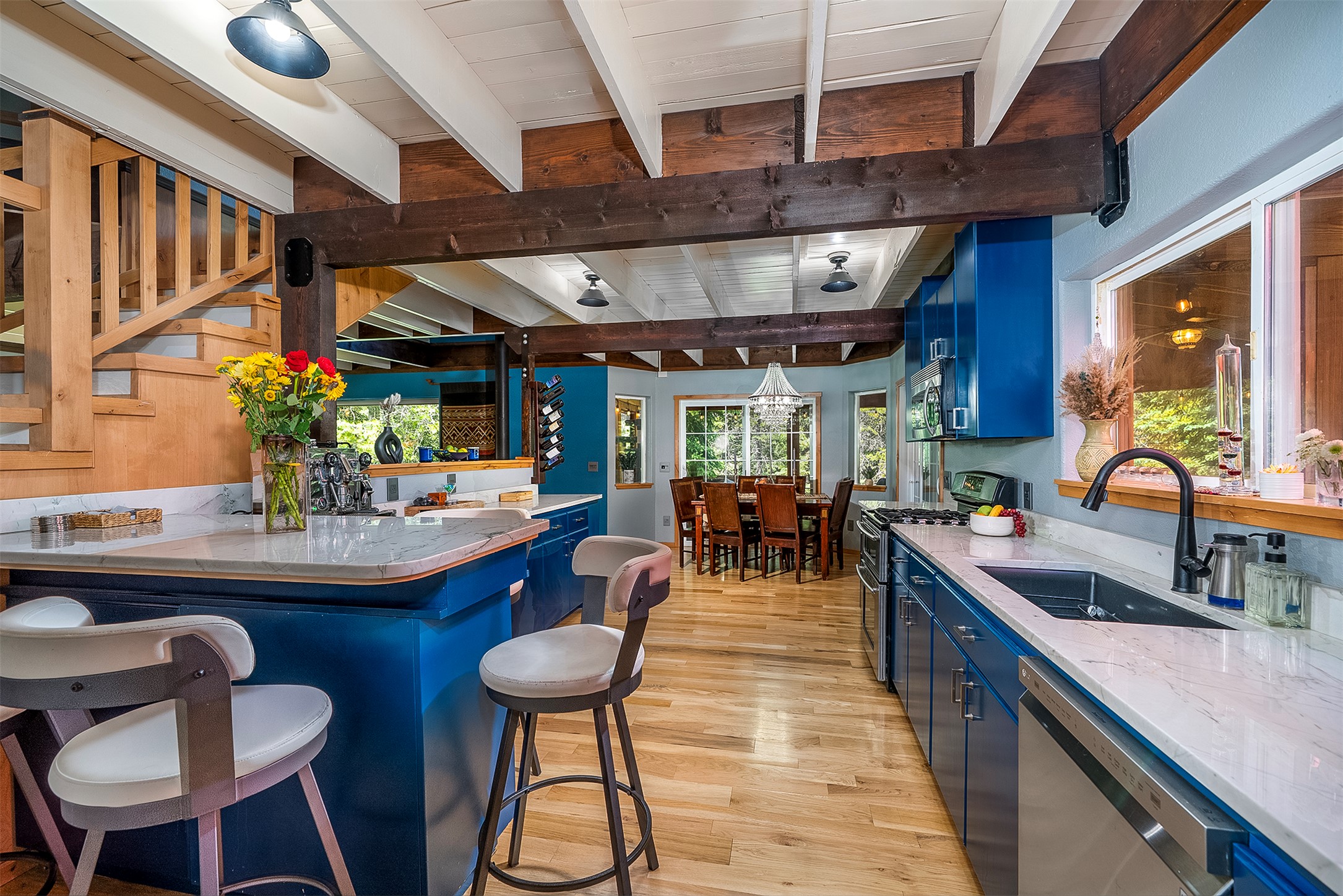 2075 Lion Mountain Loop Road