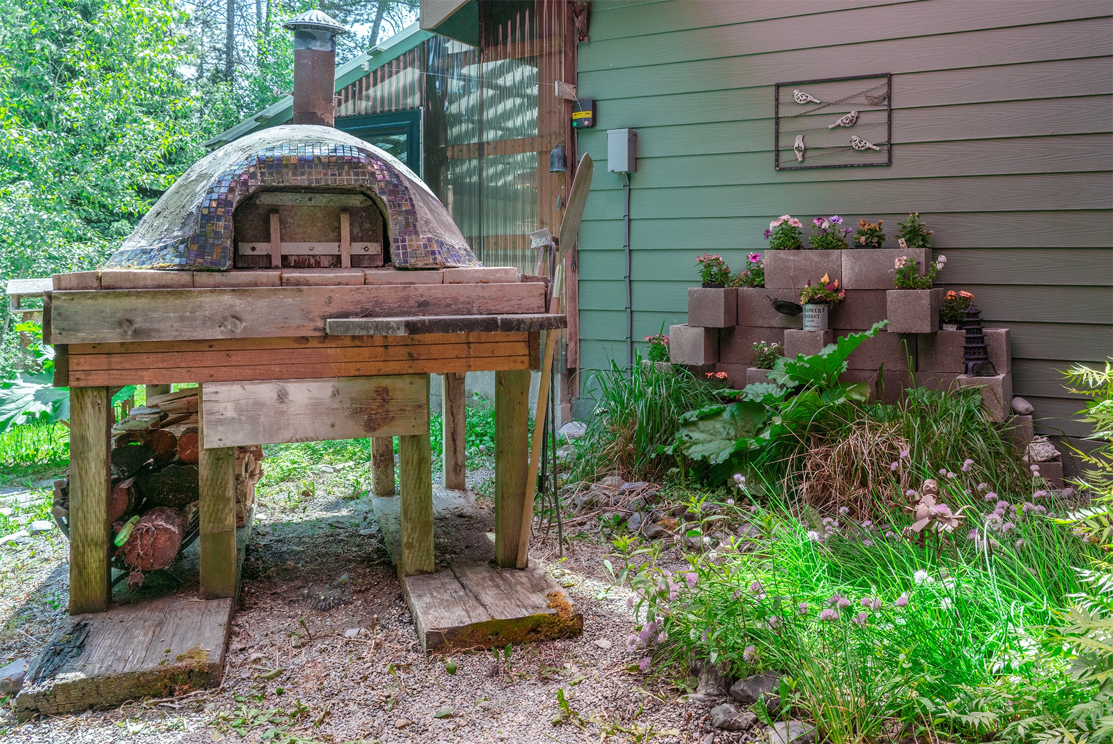 2075 Lion Mountain Loop Road