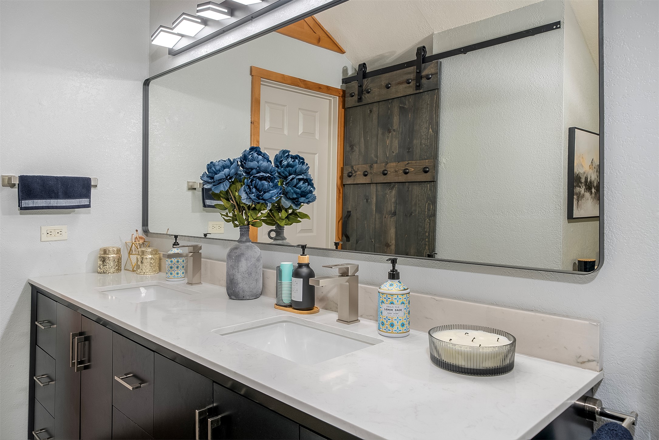 2075 Lion Mountain Loop Road