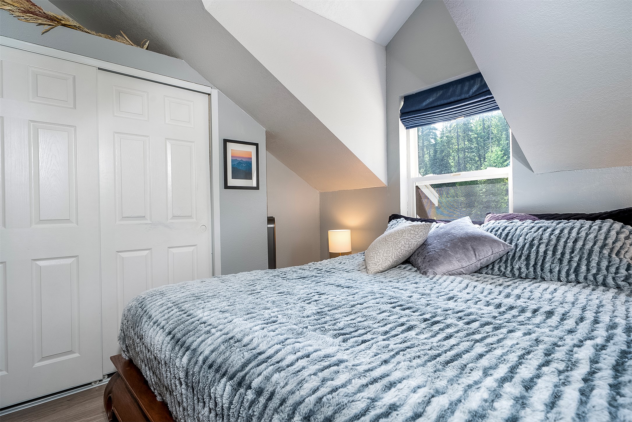 2075 Lion Mountain Loop Road