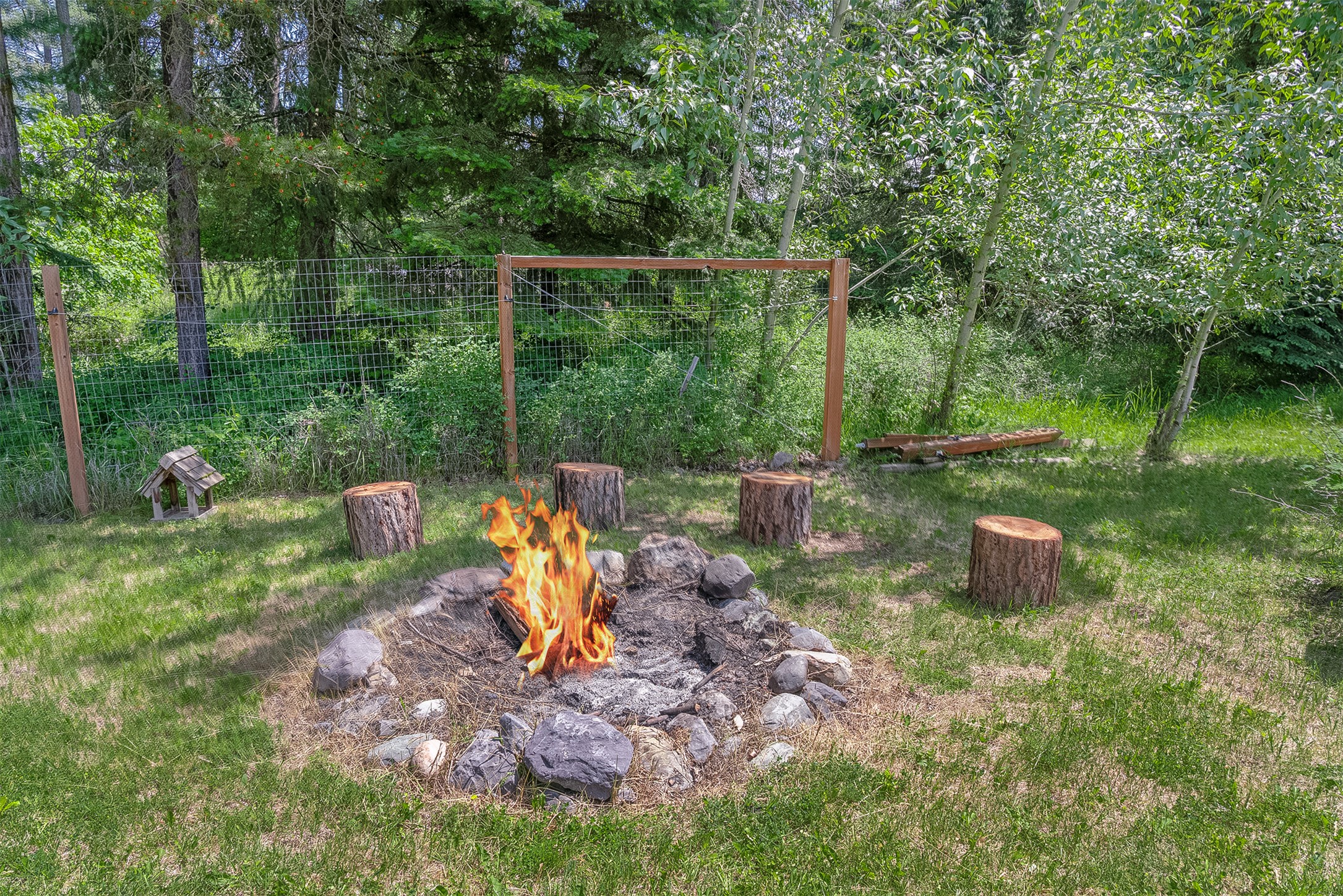 2075 Lion Mountain Loop Road