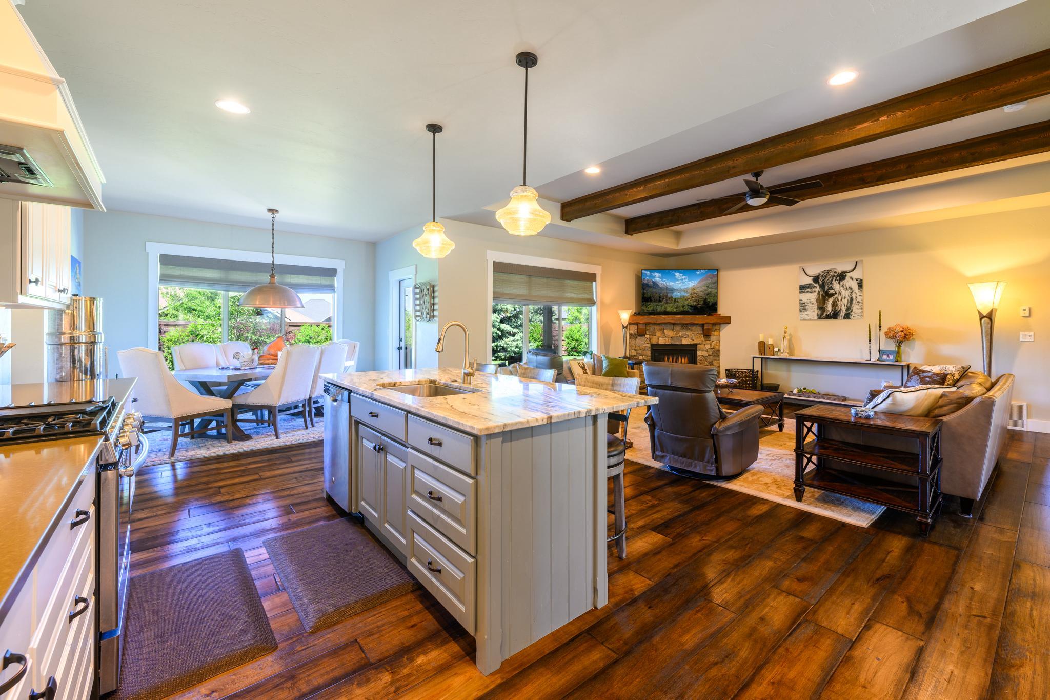 135 E Swift Creek Way