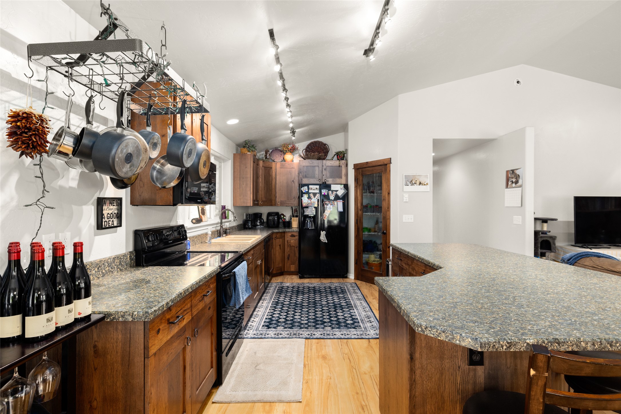 1473 Foothill Road