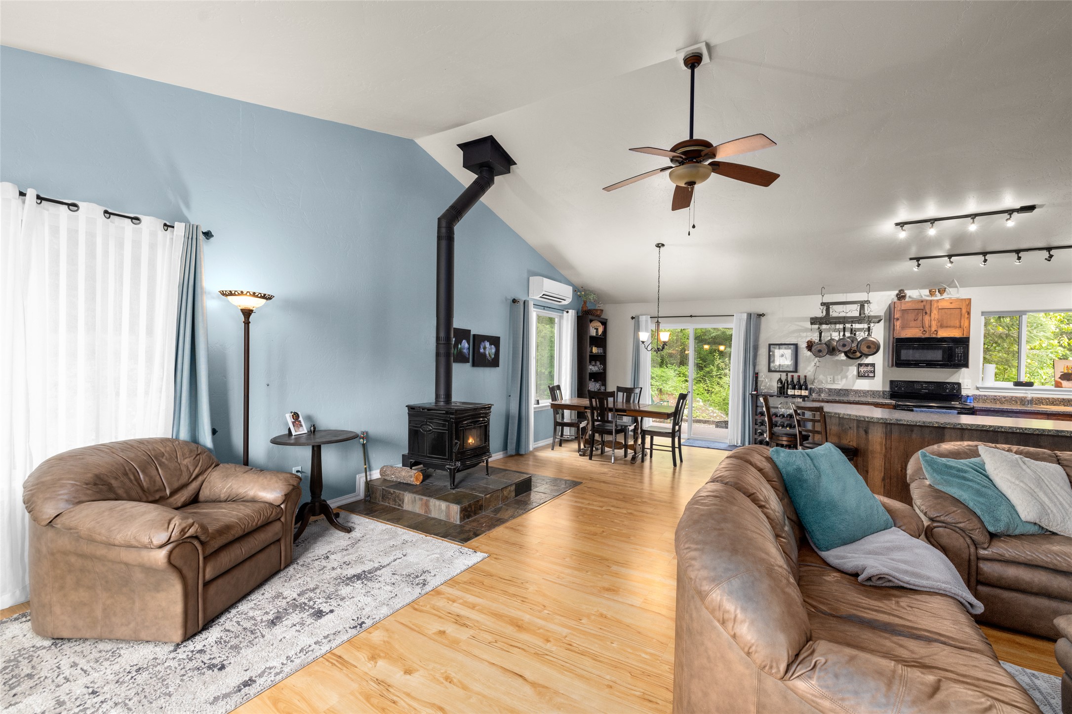 1473 Foothill Road