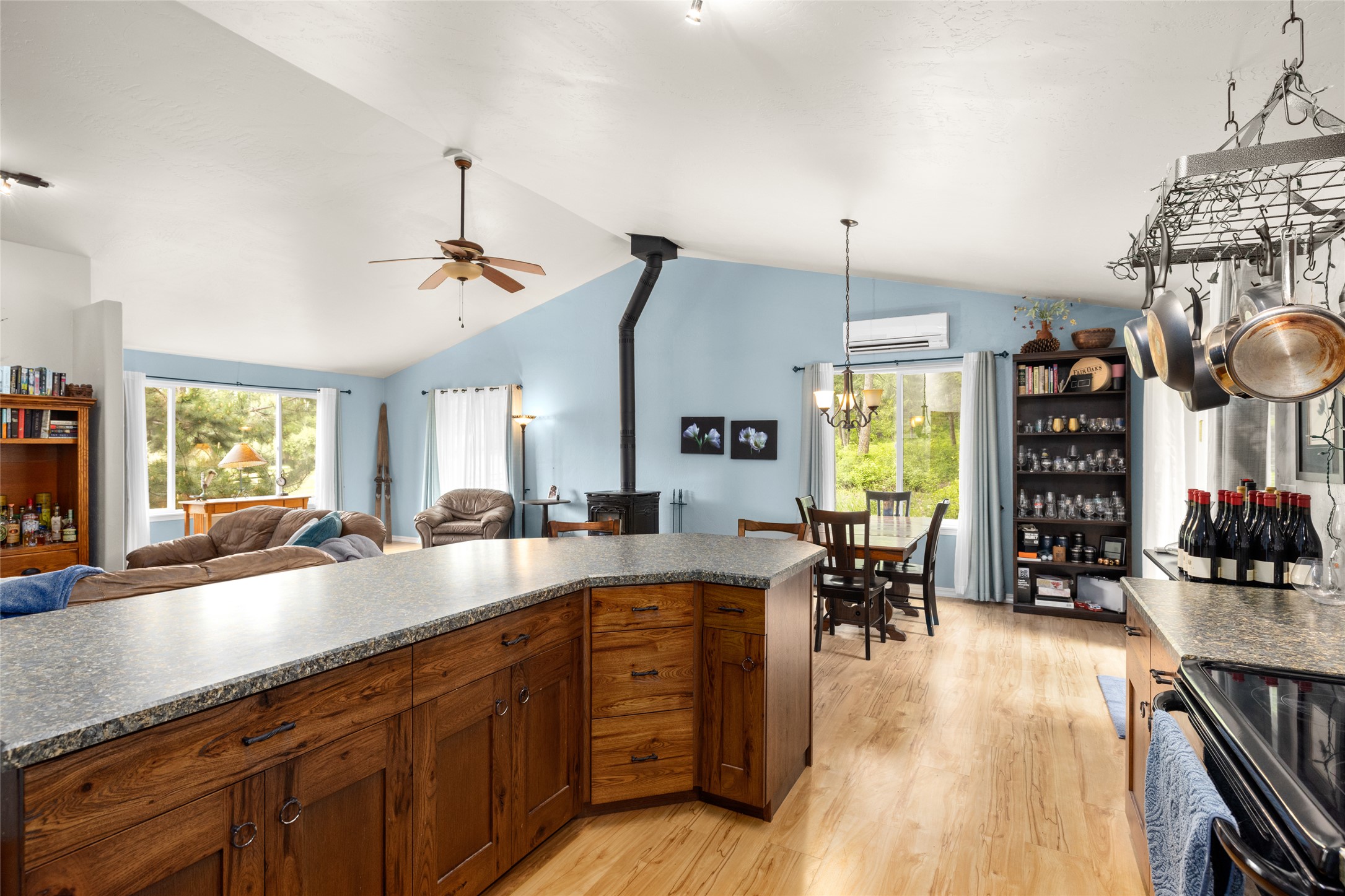 1473 Foothill Road