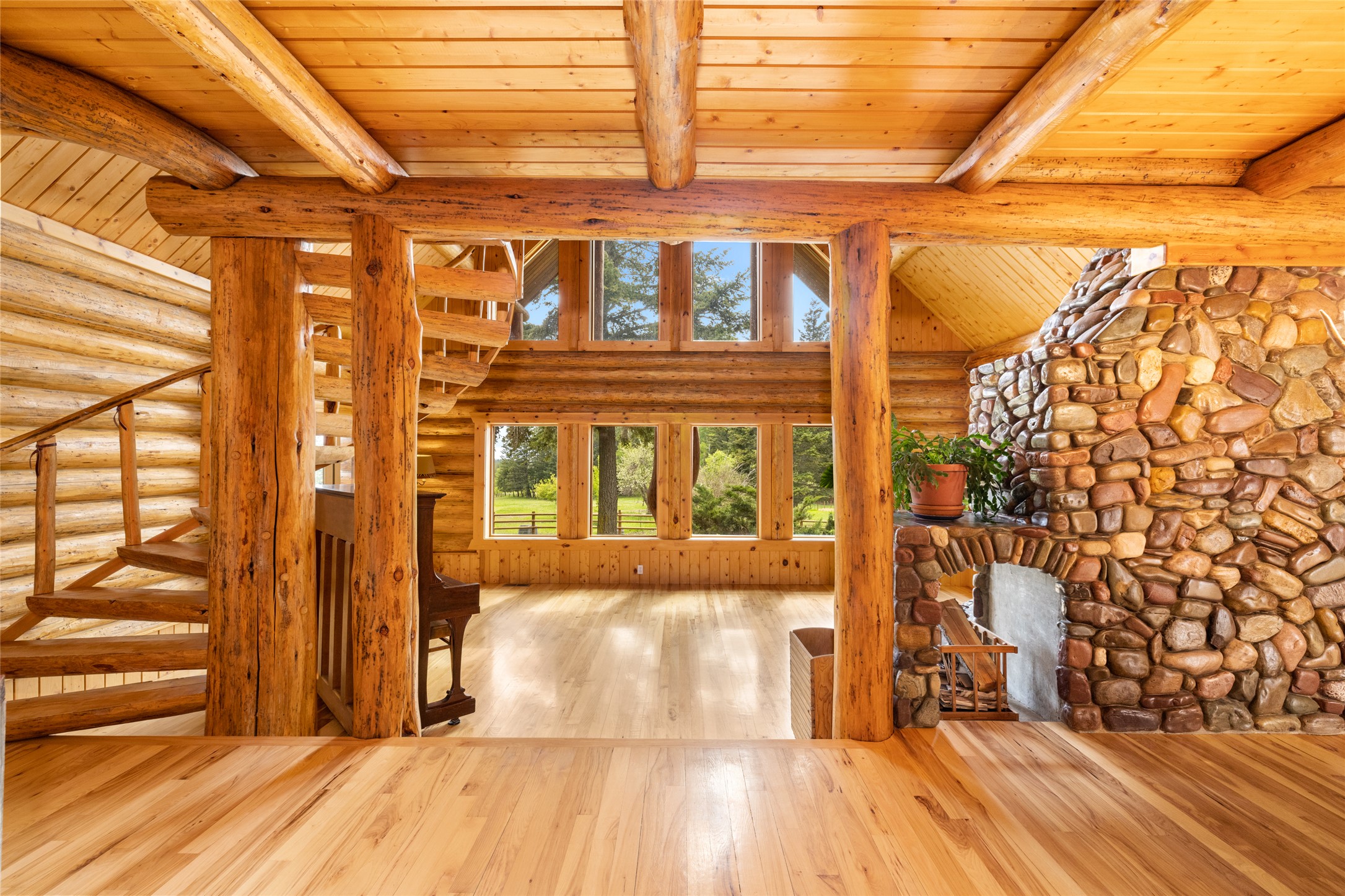 1473 Foothill Road