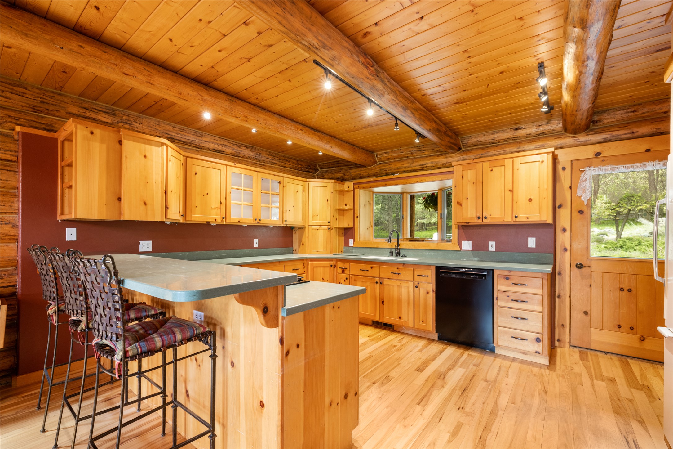 1473 Foothill Road