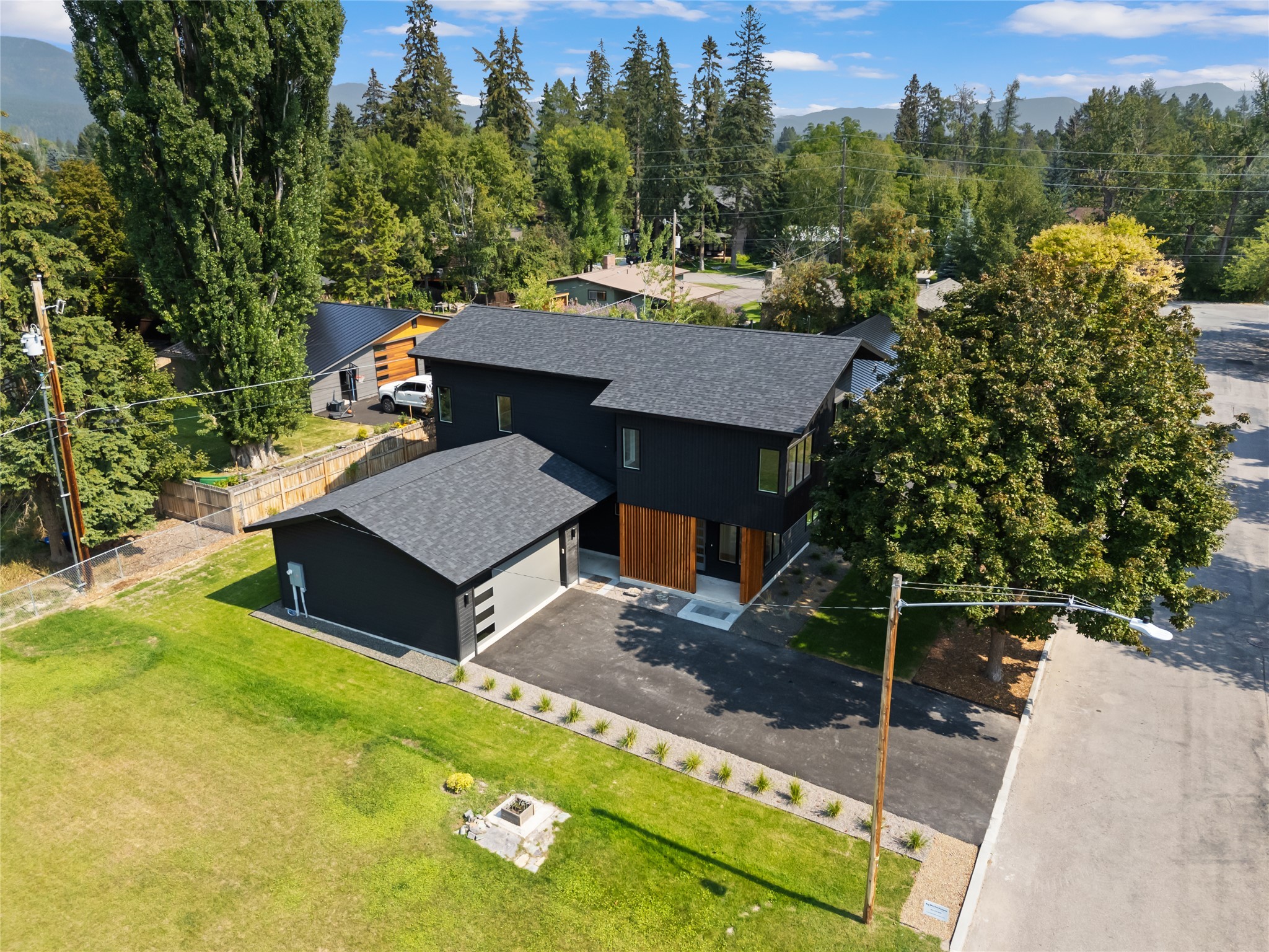 824 10th Street