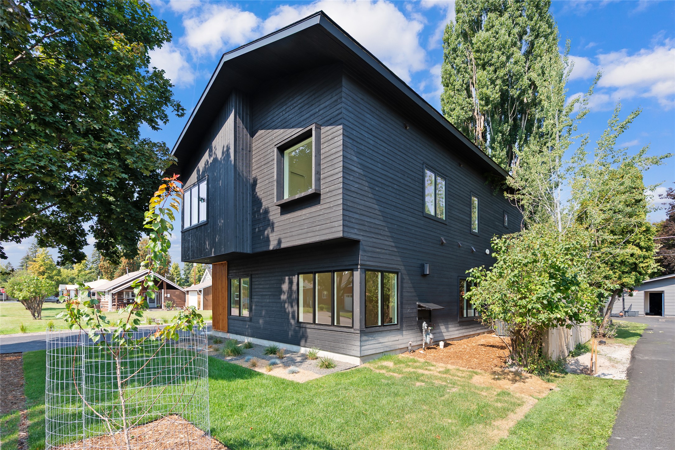 824 10th Street