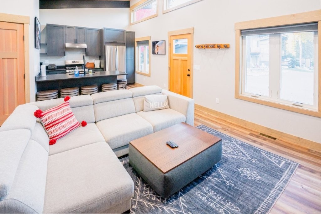 1331 Nelson Lane Cabin I