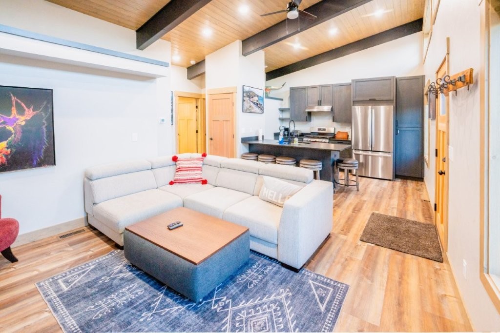 1331 Nelson Lane Cabin I