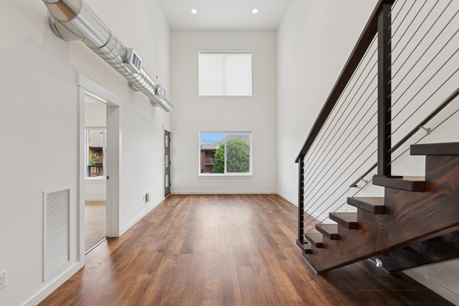 147 Hawthorne Court B