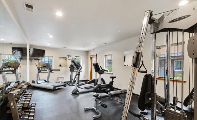 147 Hawthorne Court B