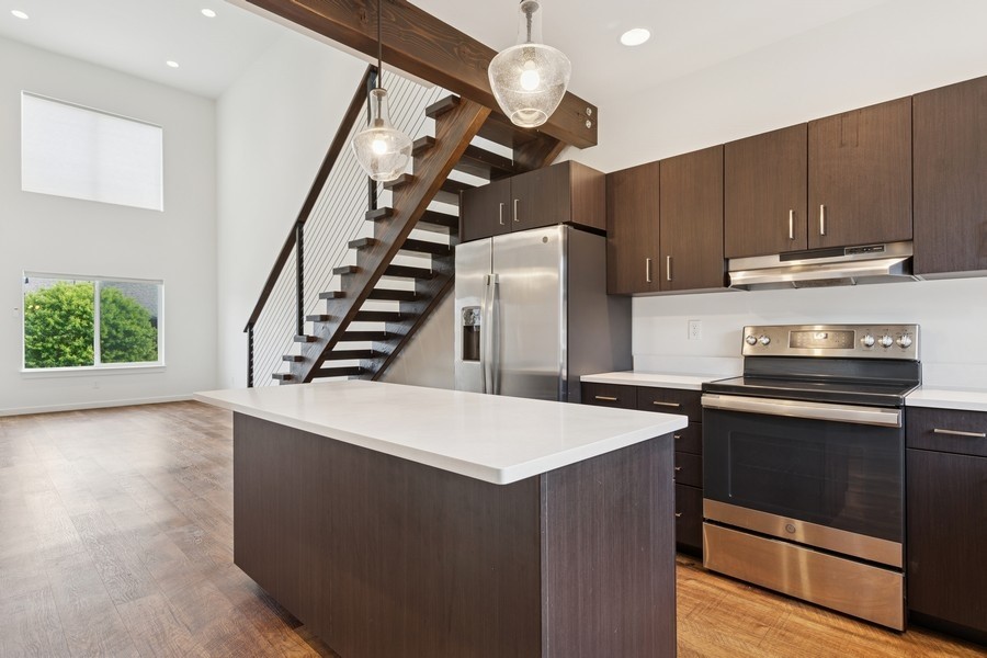 147 Hawthorne Court B