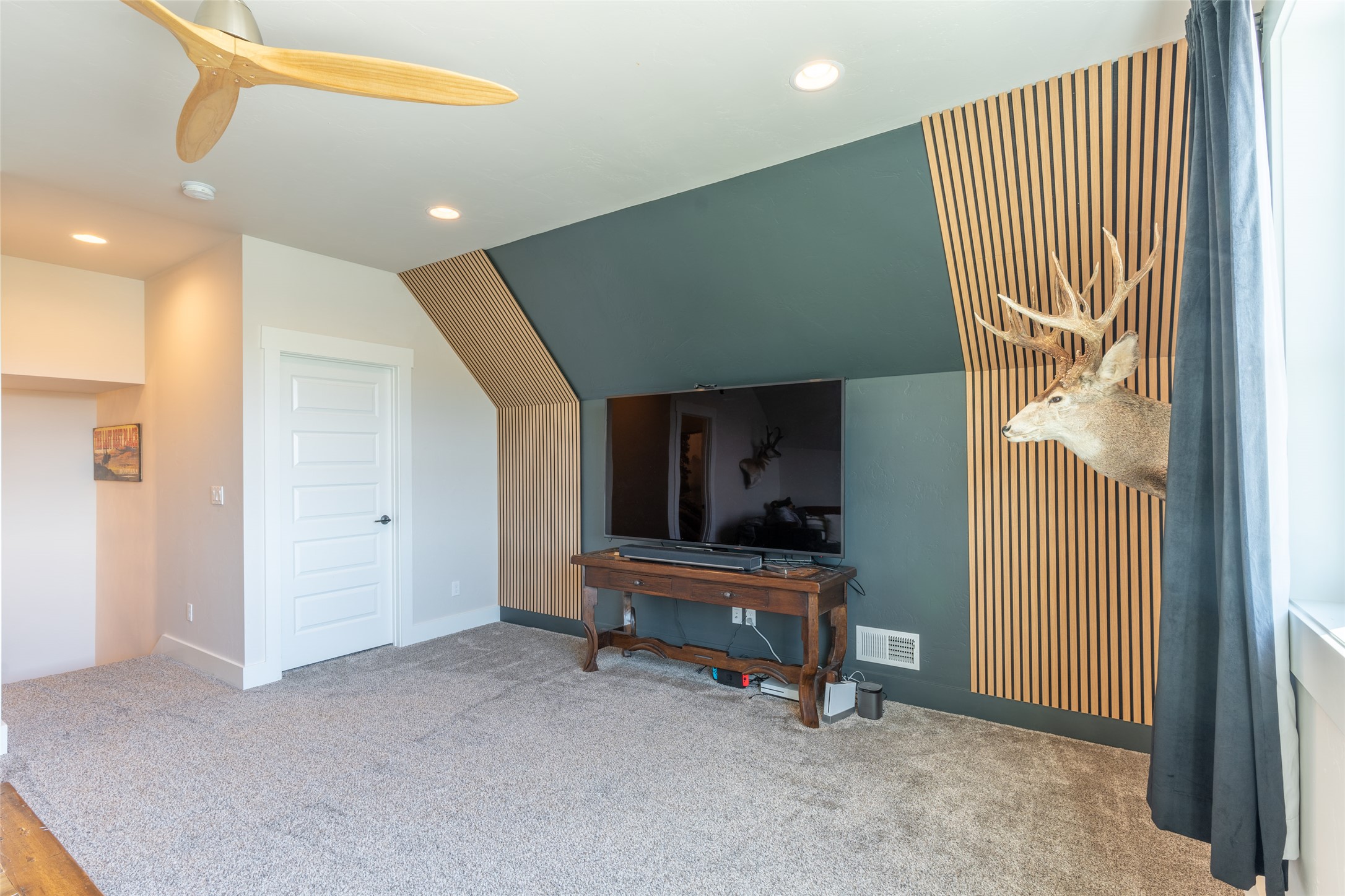 128 Antler Peak Lane