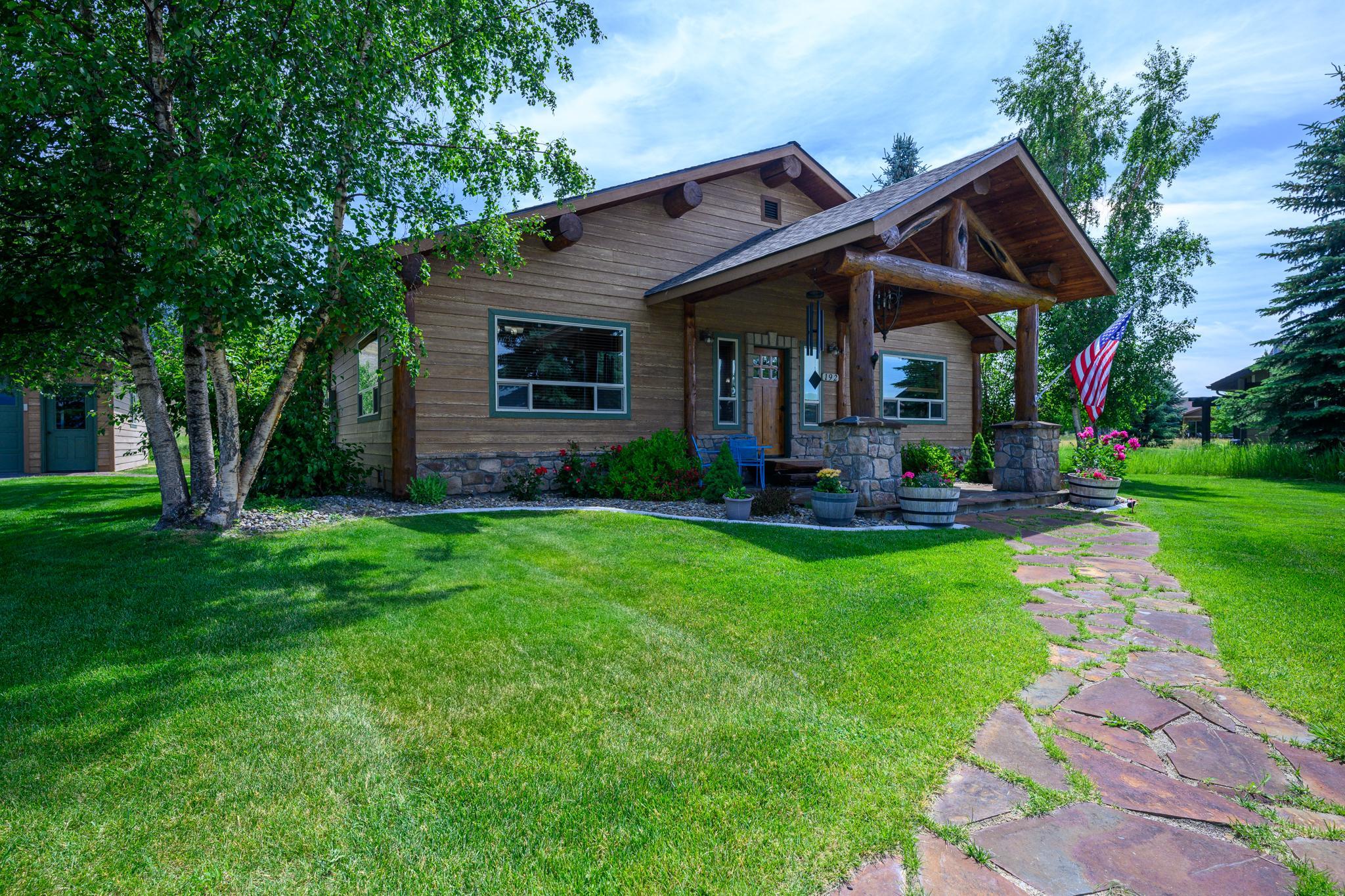 192 Leonard Lane