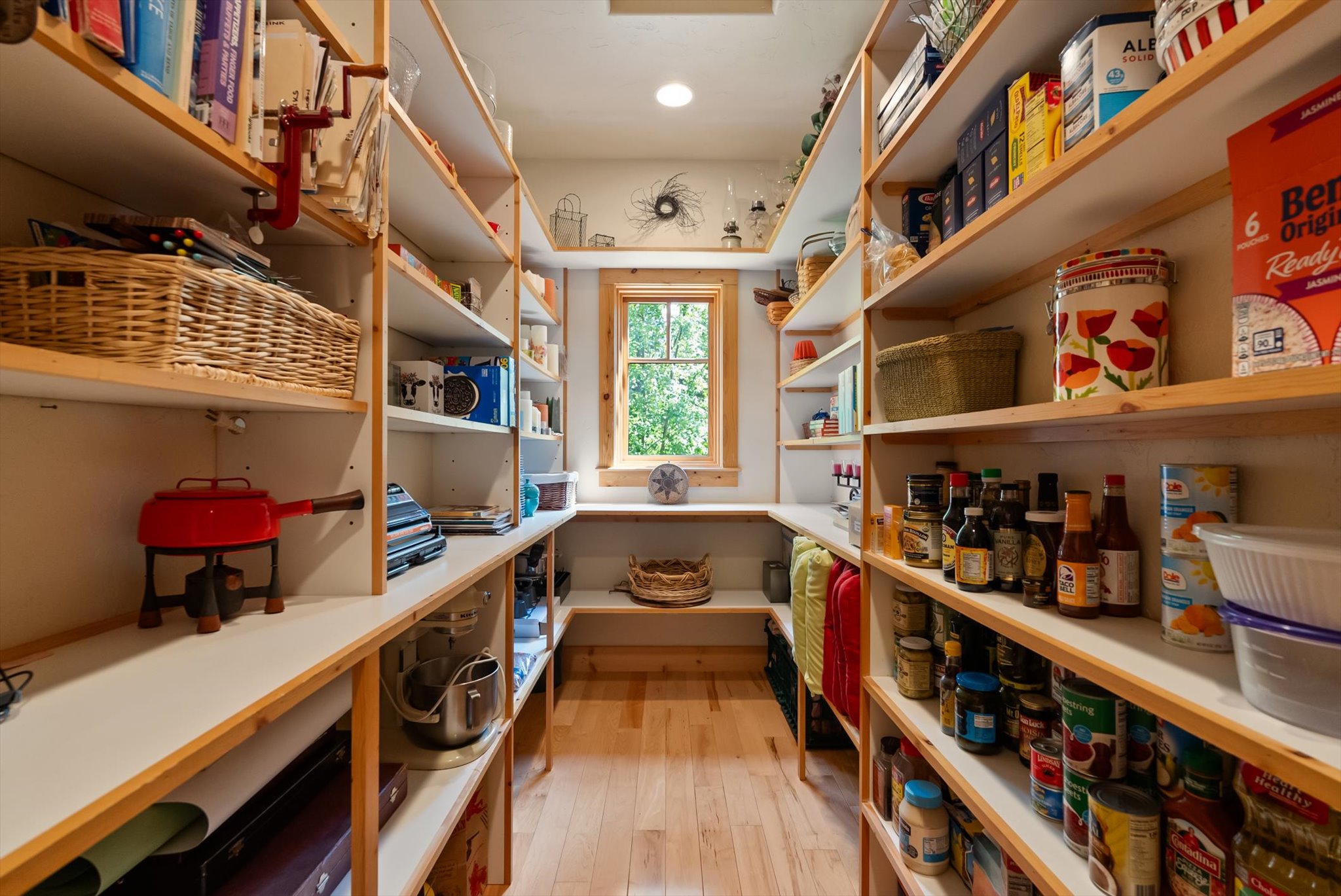 2506 E Lakeshore Drive 