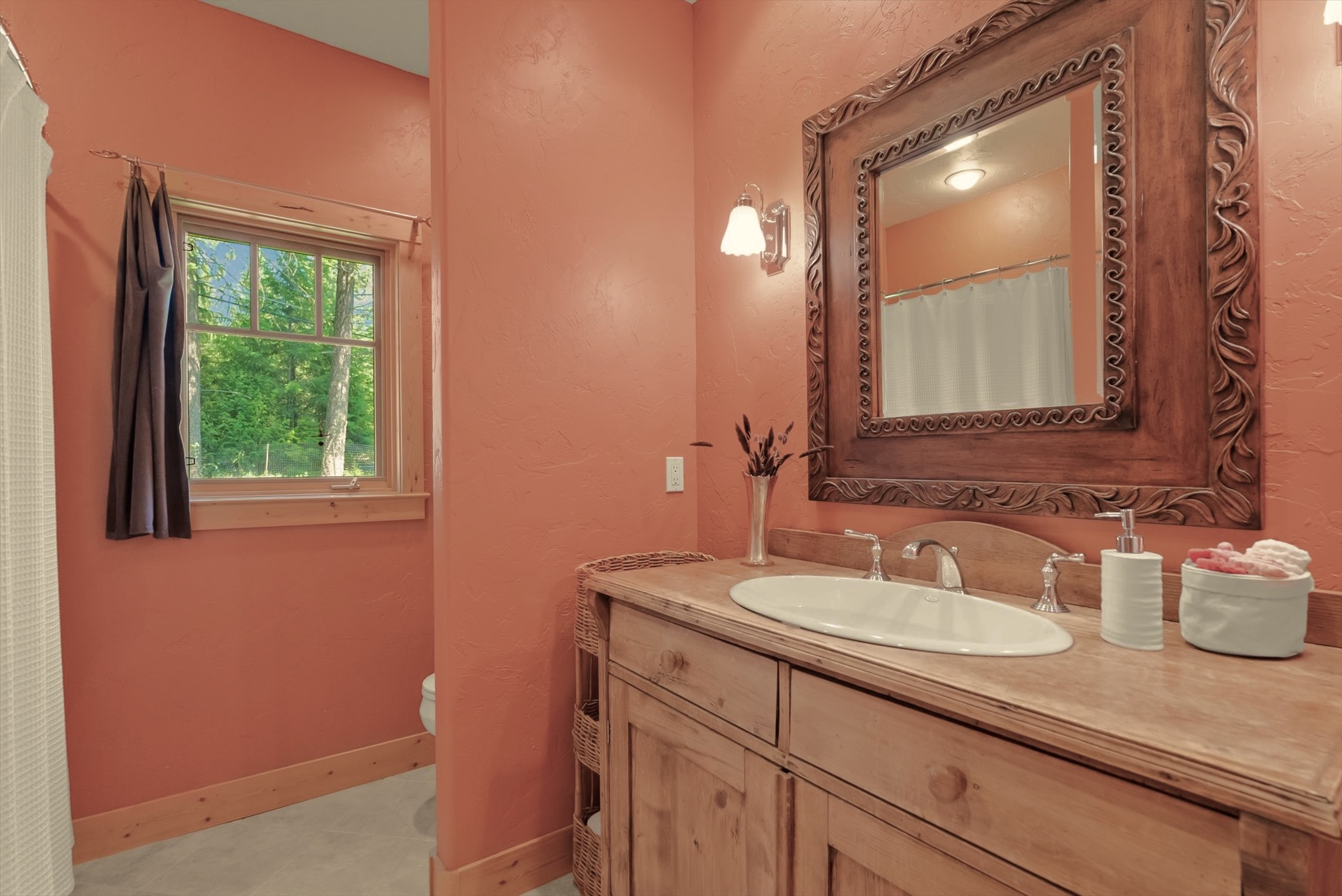 2506 E Lakeshore Drive 