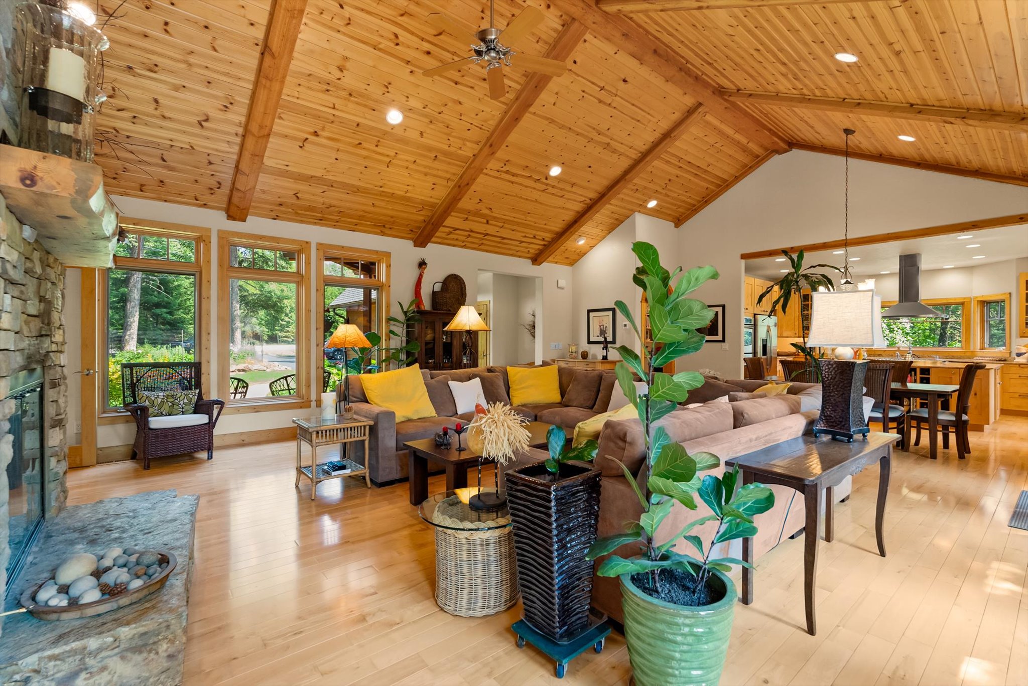 2506 E Lakeshore Drive 