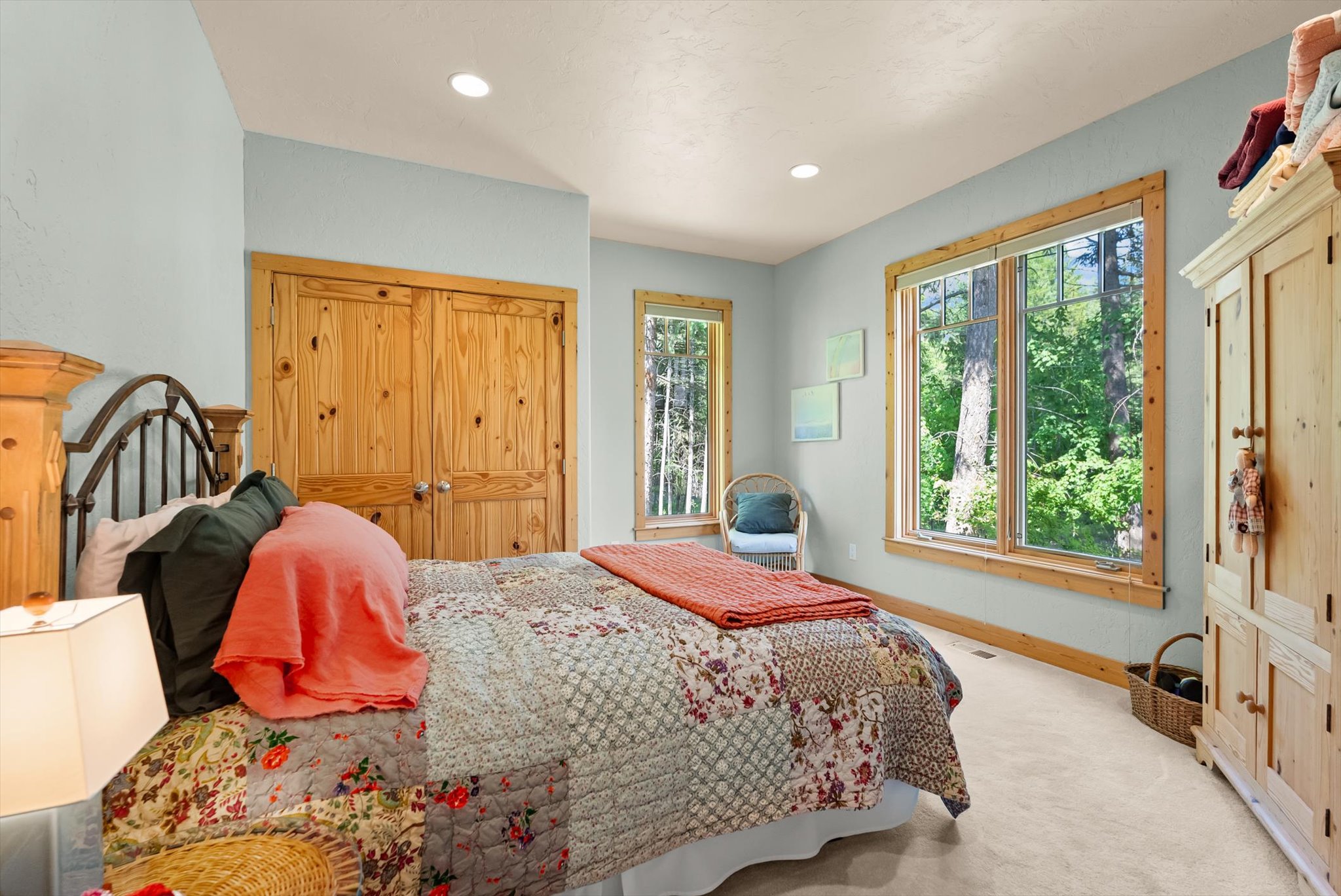 2506 E Lakeshore Drive 