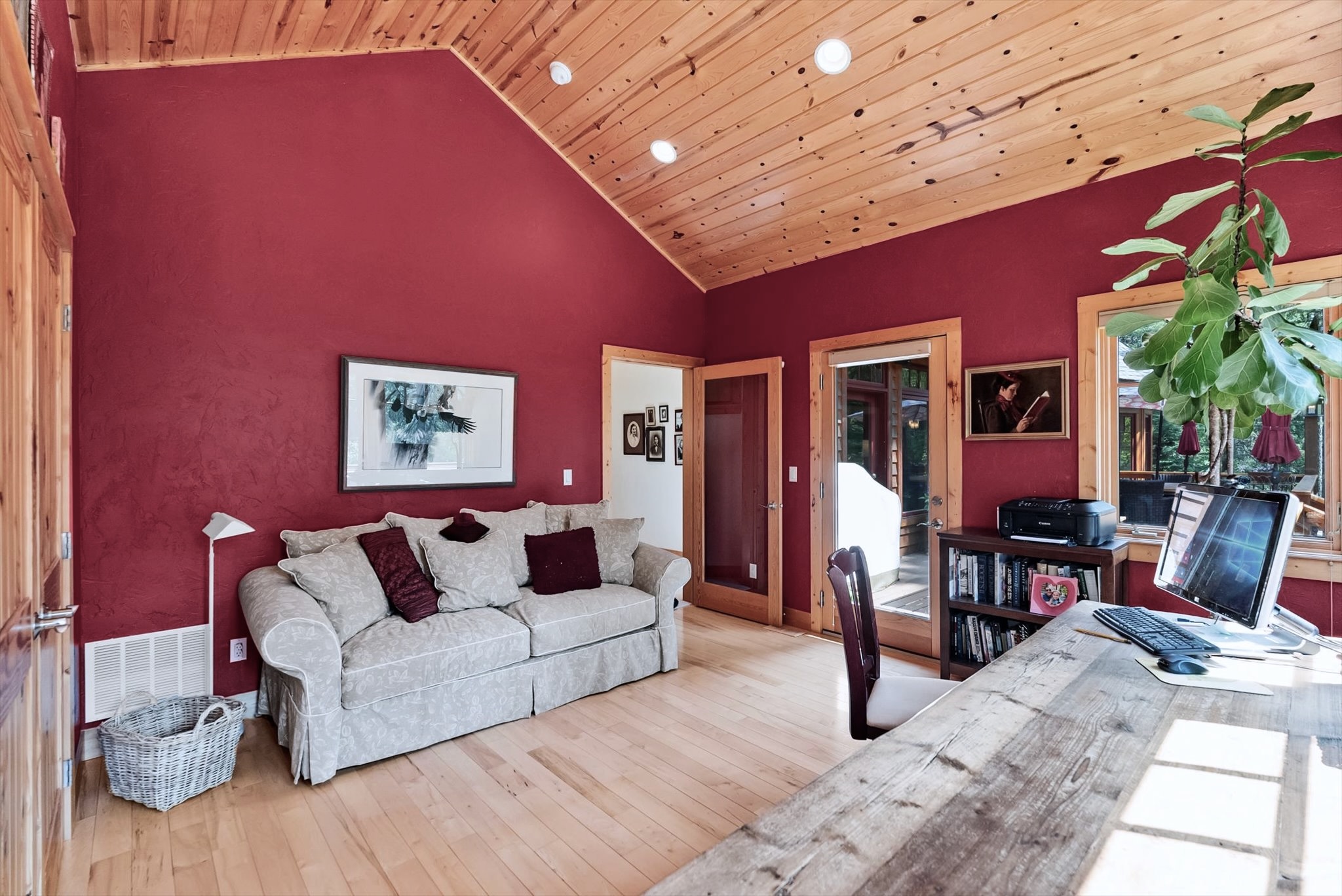 2506 E Lakeshore Drive 