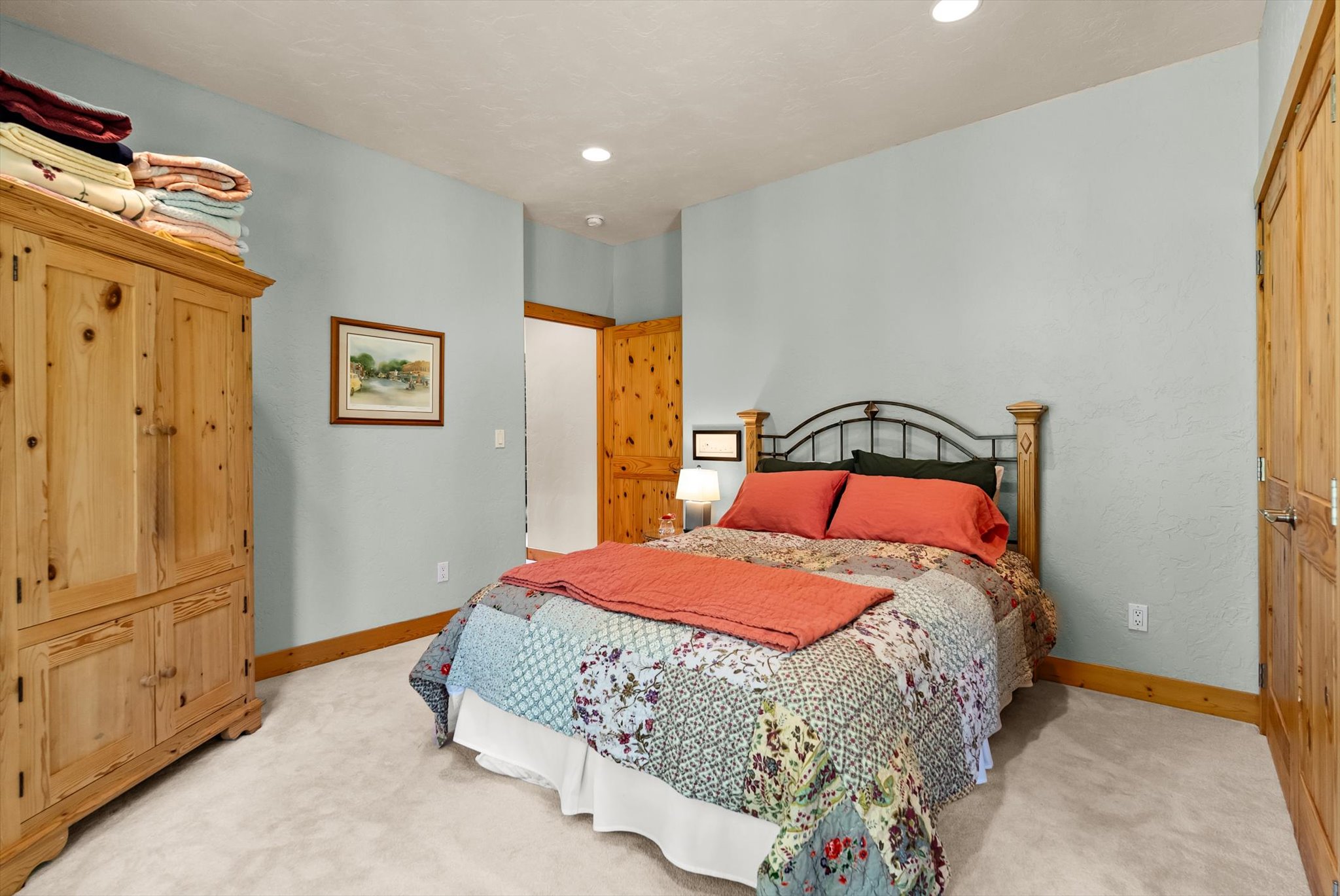 2506 E Lakeshore Drive 