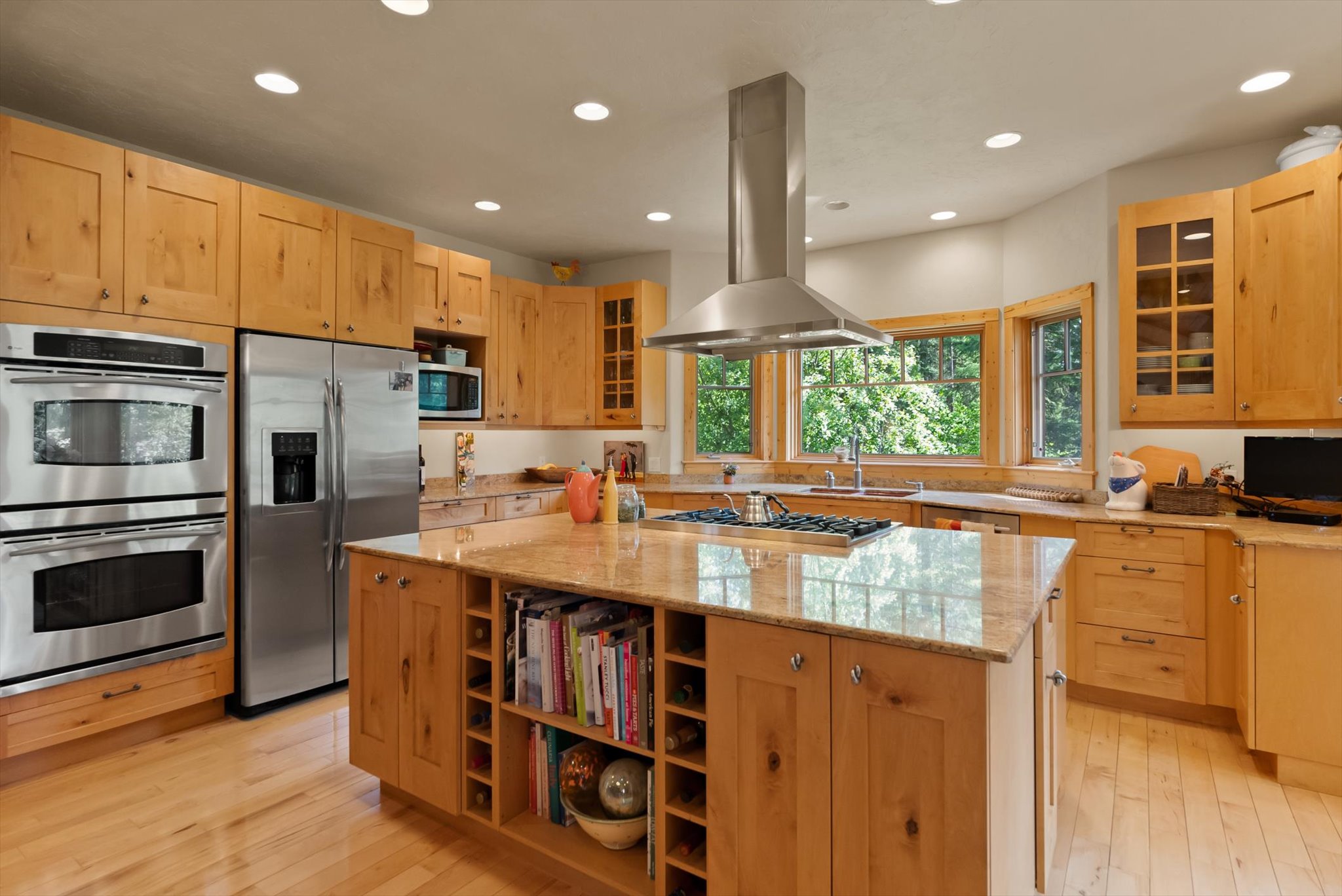 2506 E Lakeshore Drive 