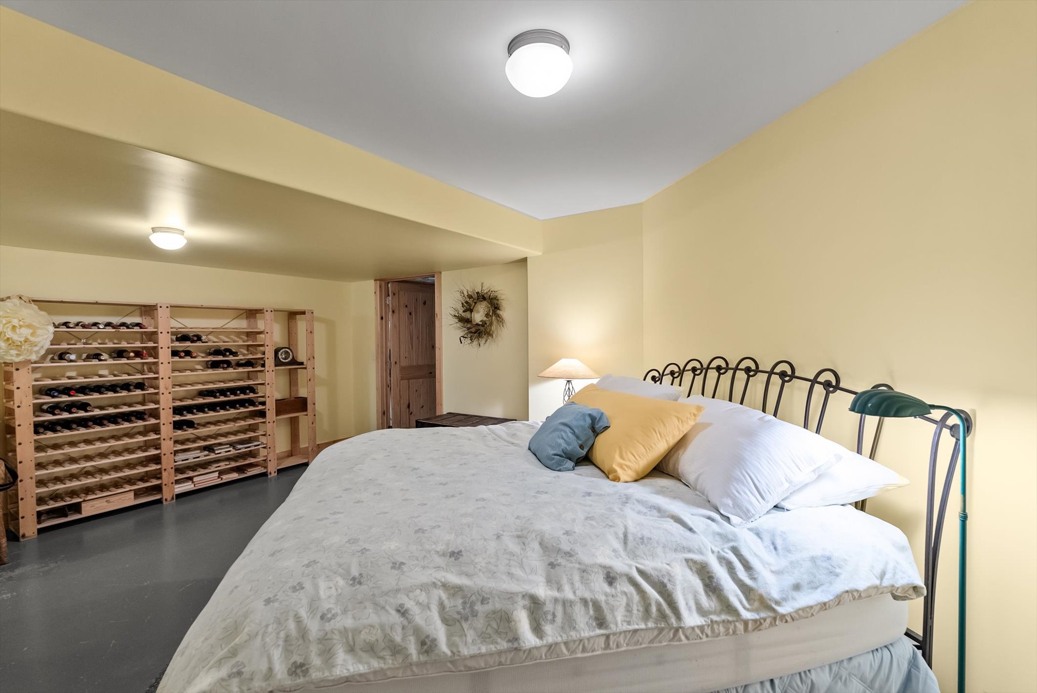 2506 E Lakeshore Drive 1